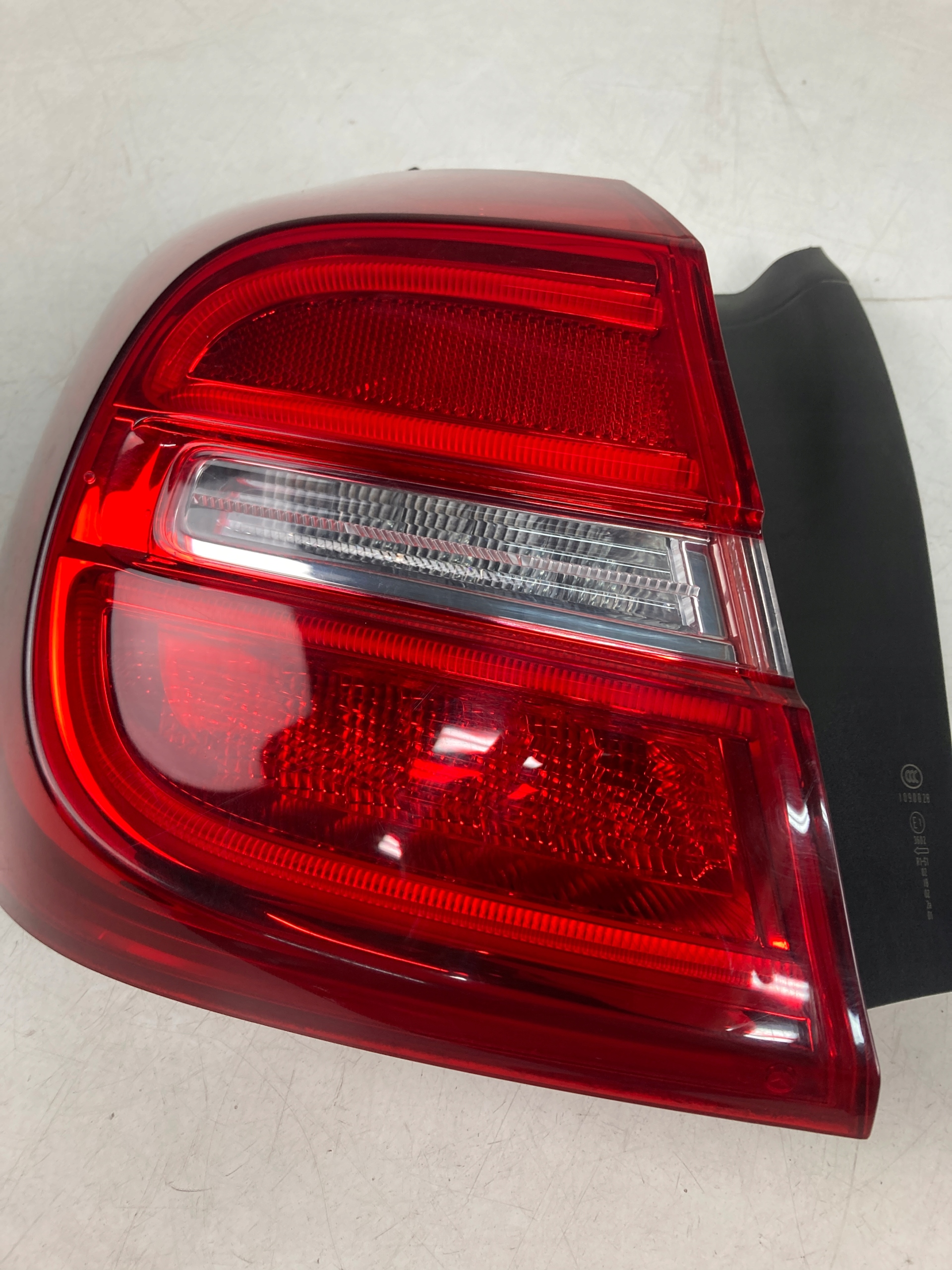 Mercedes-Benz GLA W156 Rückleuchte A1569061958 Rearlamp - Thumbnail 3