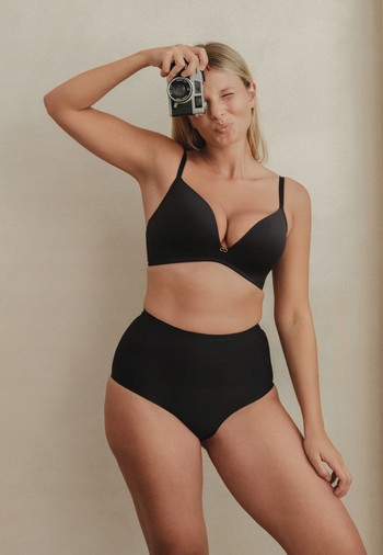 Podprsenka Bez kostic hladká Amelia 80D Mefemi