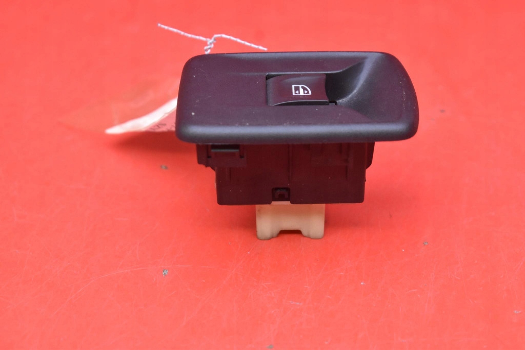 switch lifting windows right front 809608963R RENAULT TRAFIC III 14-21
