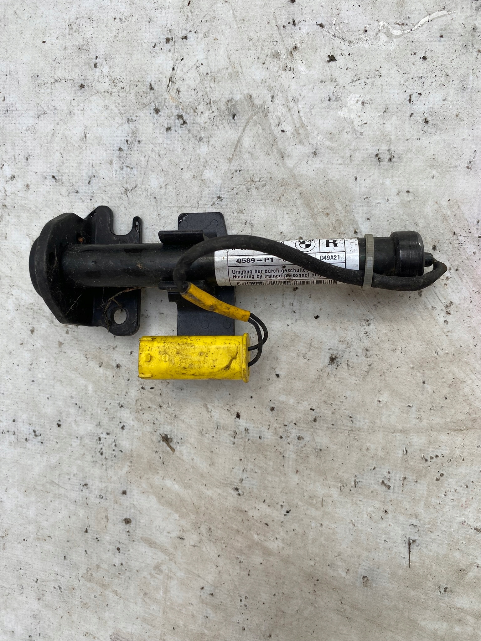 BMW X5 G05 G07 NABOJ bonnets right 7418200