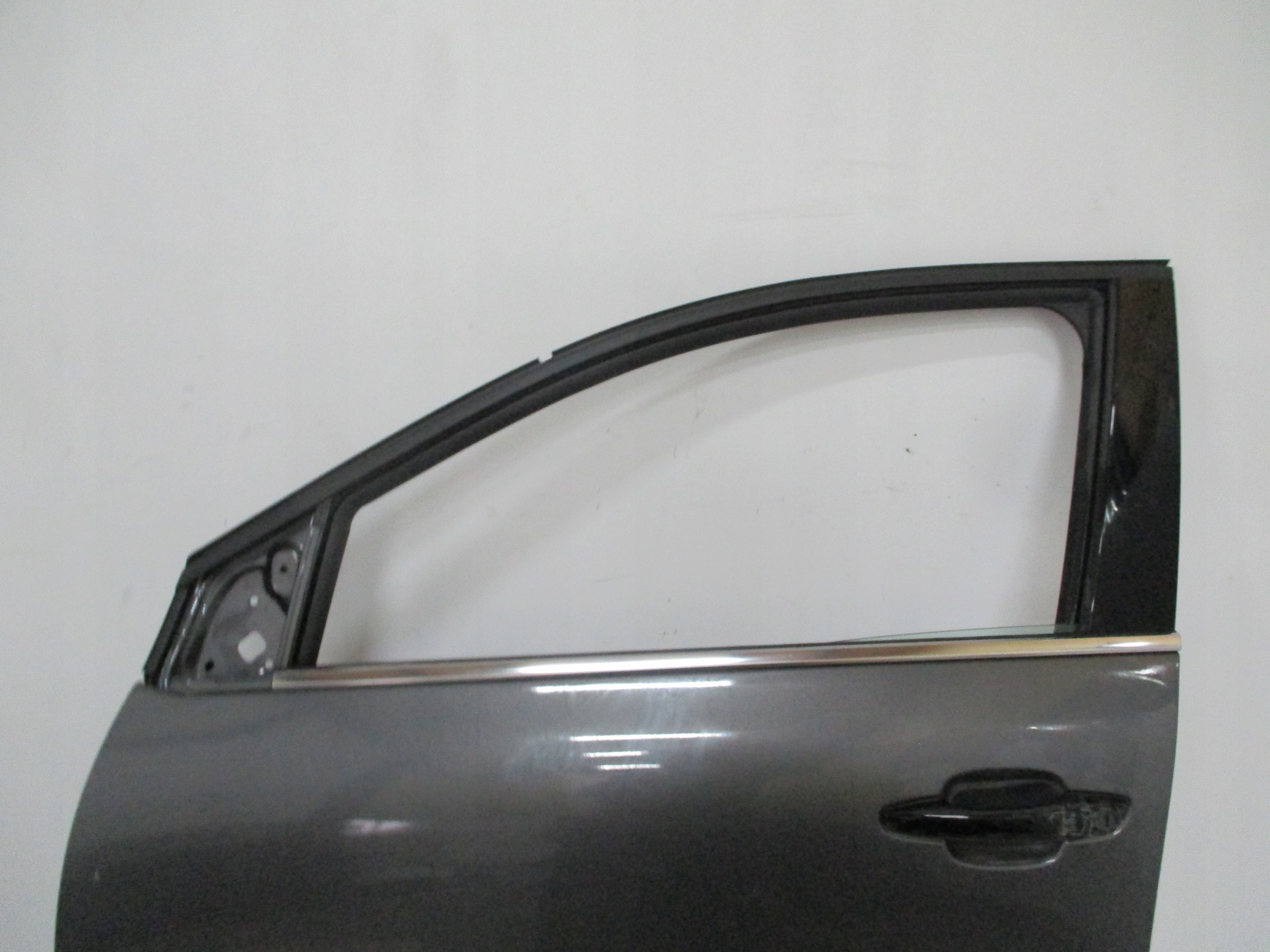 door left front CITROEN C5 AIRCROSS 24R damaged frame
