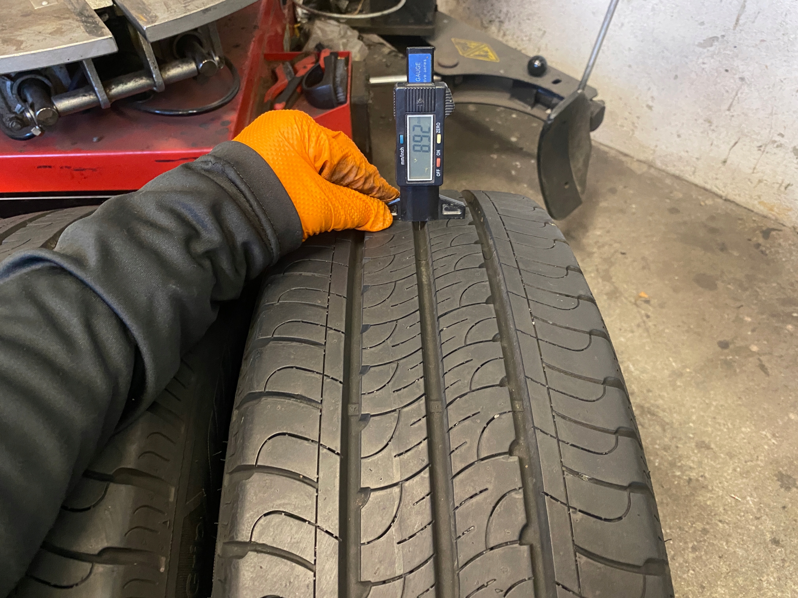 4 tyres summer 215/60R17C Goodyear EfficientGrip Cargo 2 as new 9mm 2022r