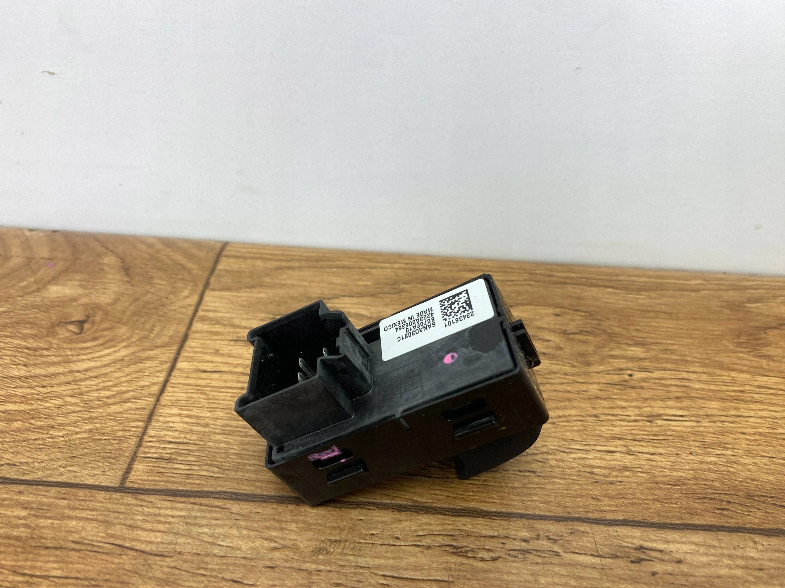 window control switch Cadillac Escalade IV 2015+