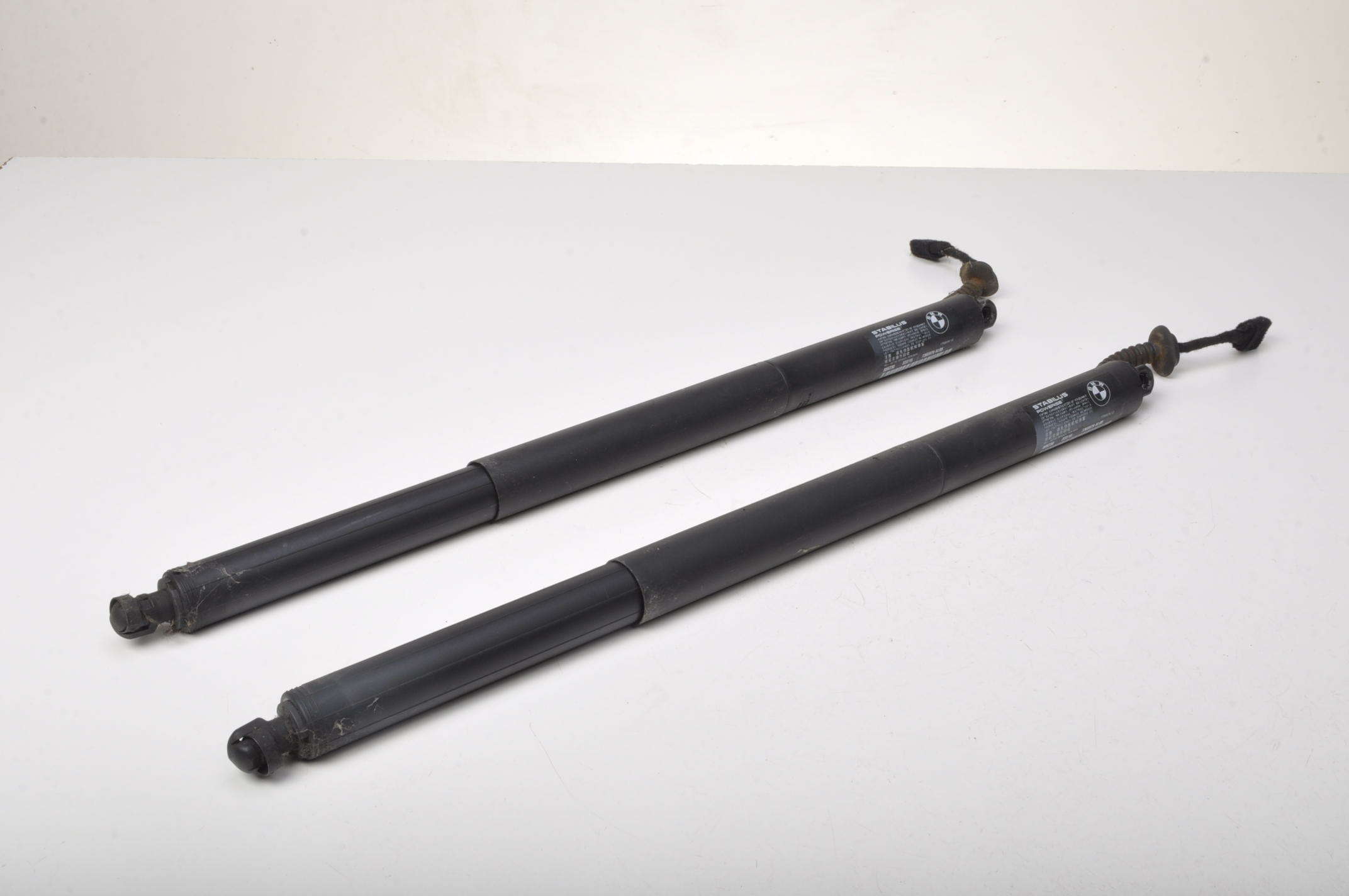 7365979 - BMW F46 GT приводи Телескопічні заслінки в зборі
