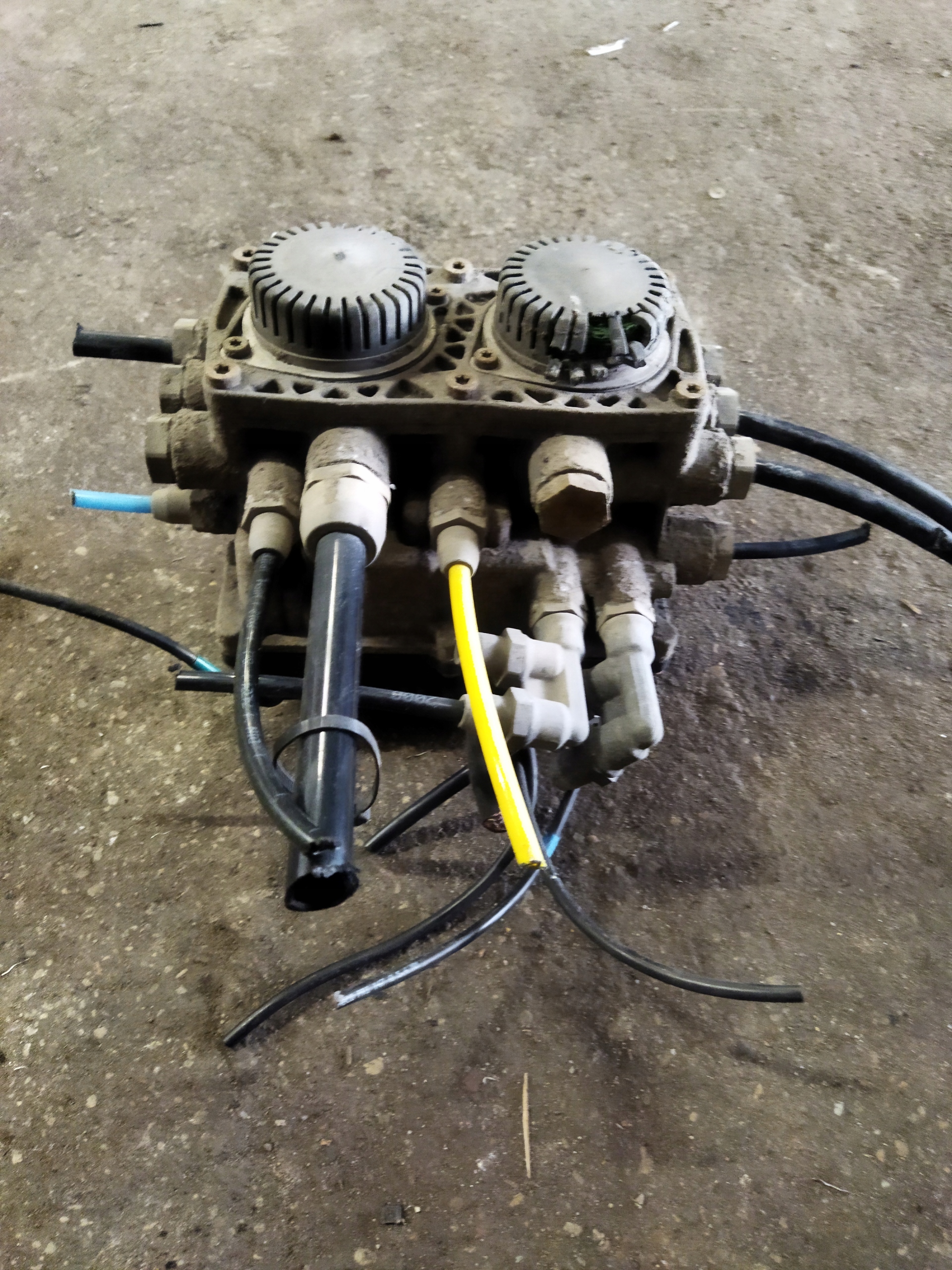 ZAWÓR MODULATOR EBS NACZEPY ES2053