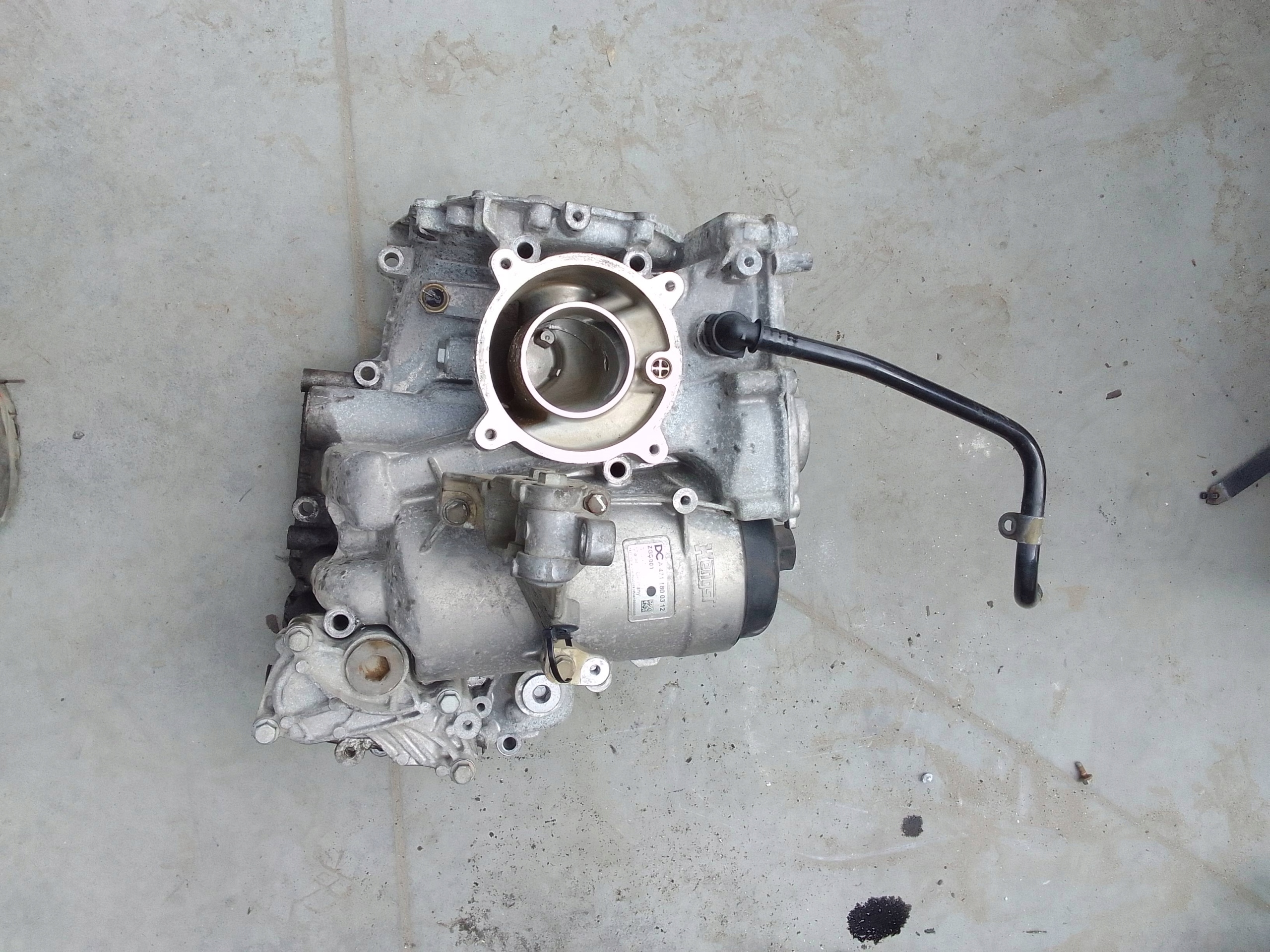 OBUDOWA FILTRU OLEJU ACTROS MP4