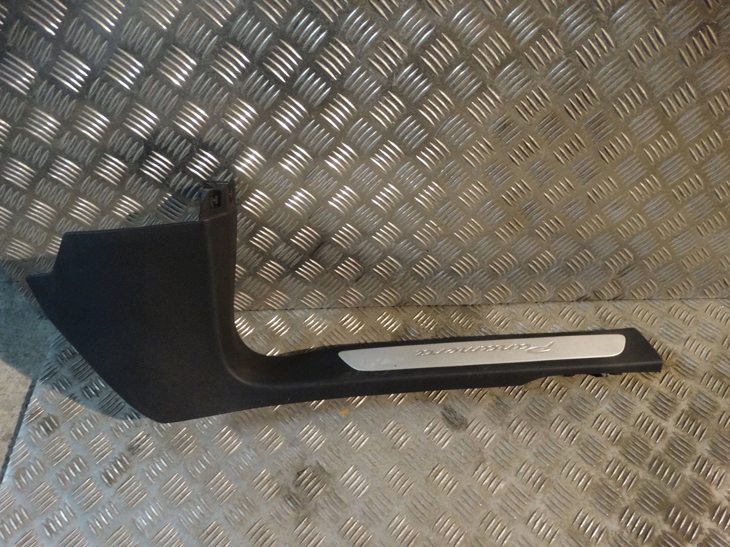 moulding cap threshold right PANAMERA 970 1