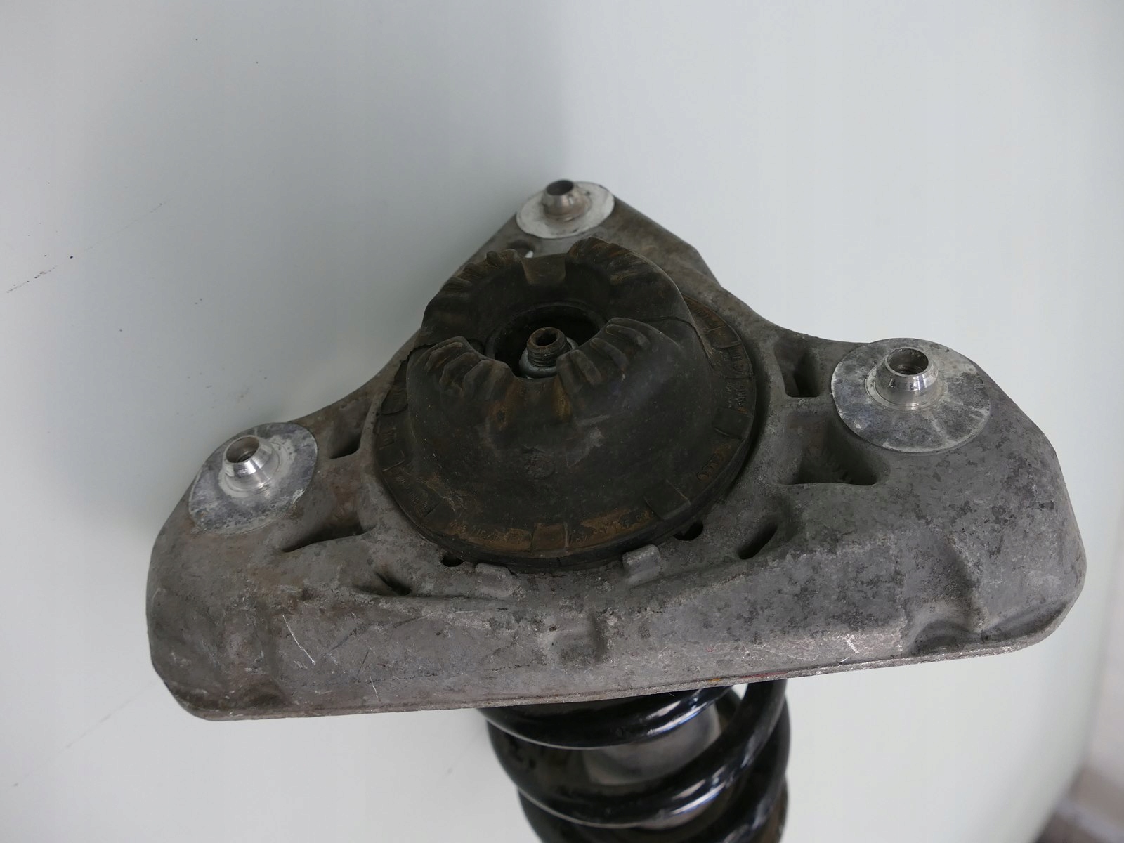 AUDI A4 B7 2.0 TFSI shock absorber front front L/P