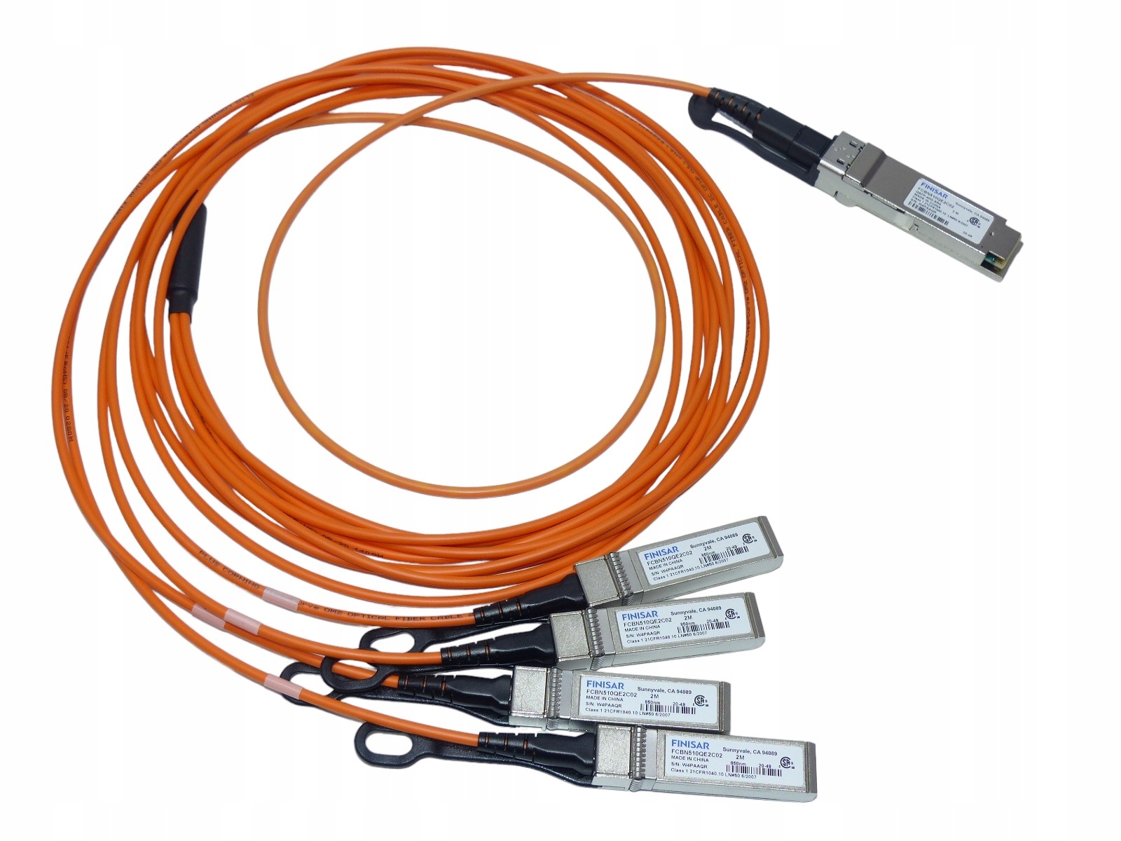 Balíček 24x Finisar 40G Qsfp+ to 4xSFP+ Aktivní Aoc . 4/8/10Gb Fc, InfiniB