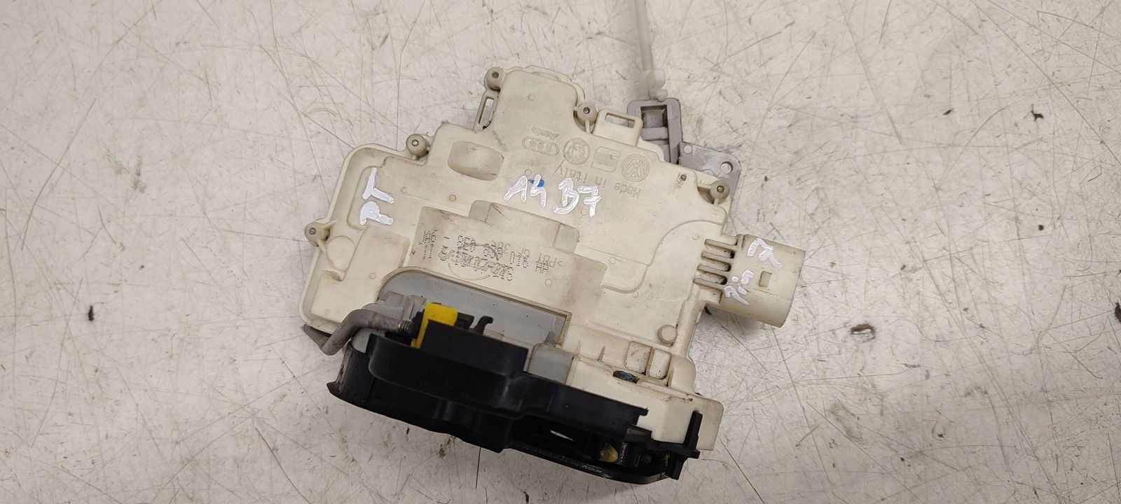 lock door rear part rear right Audi A4 B7 1,8TB