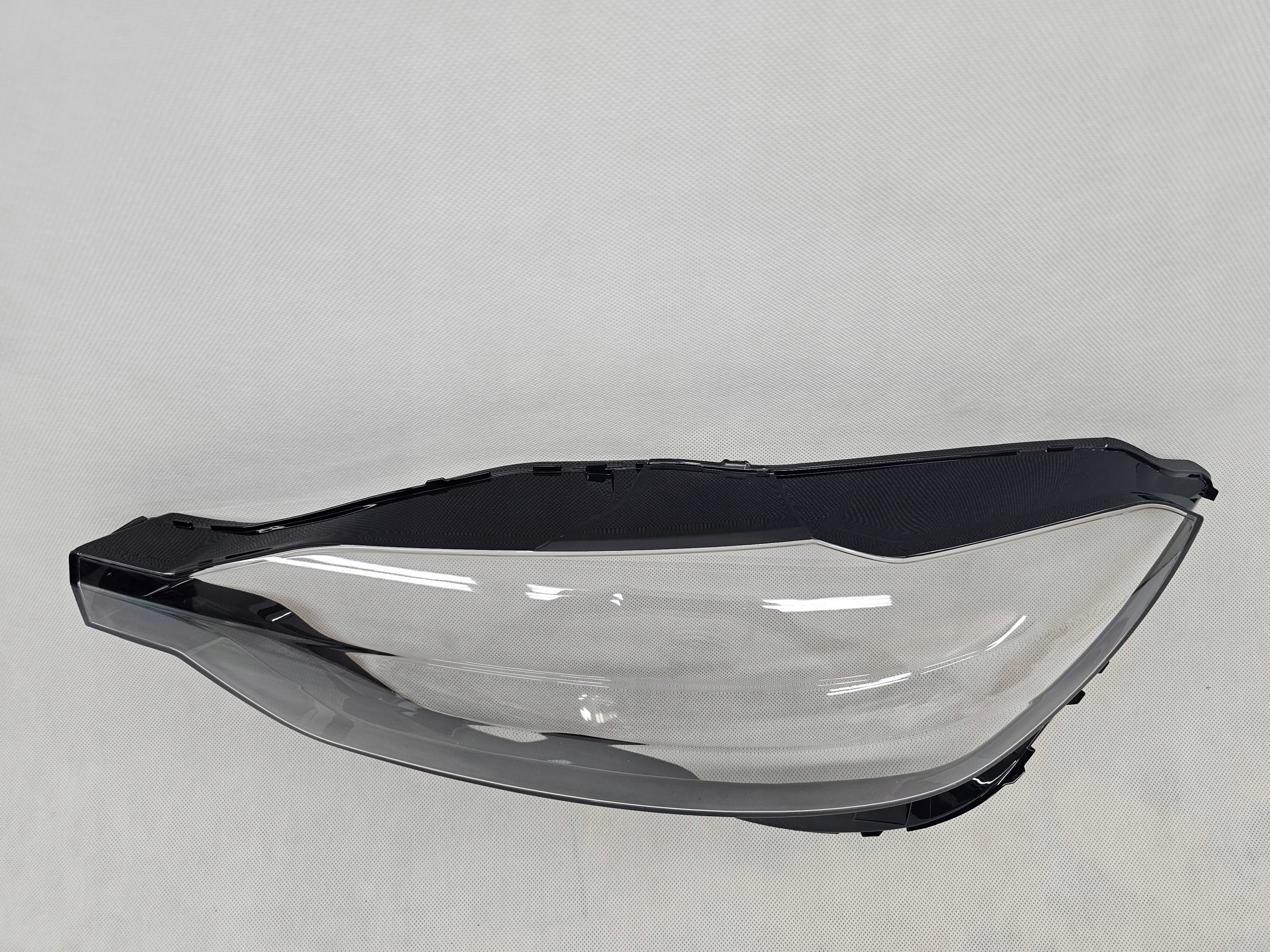 VOLVO XC60 II 2017-2024 KLOSZ LAMPY PRZÓD PRZEDNIEJ LEWY FULL LED MID LED Typ samochodu Samochody osobowe