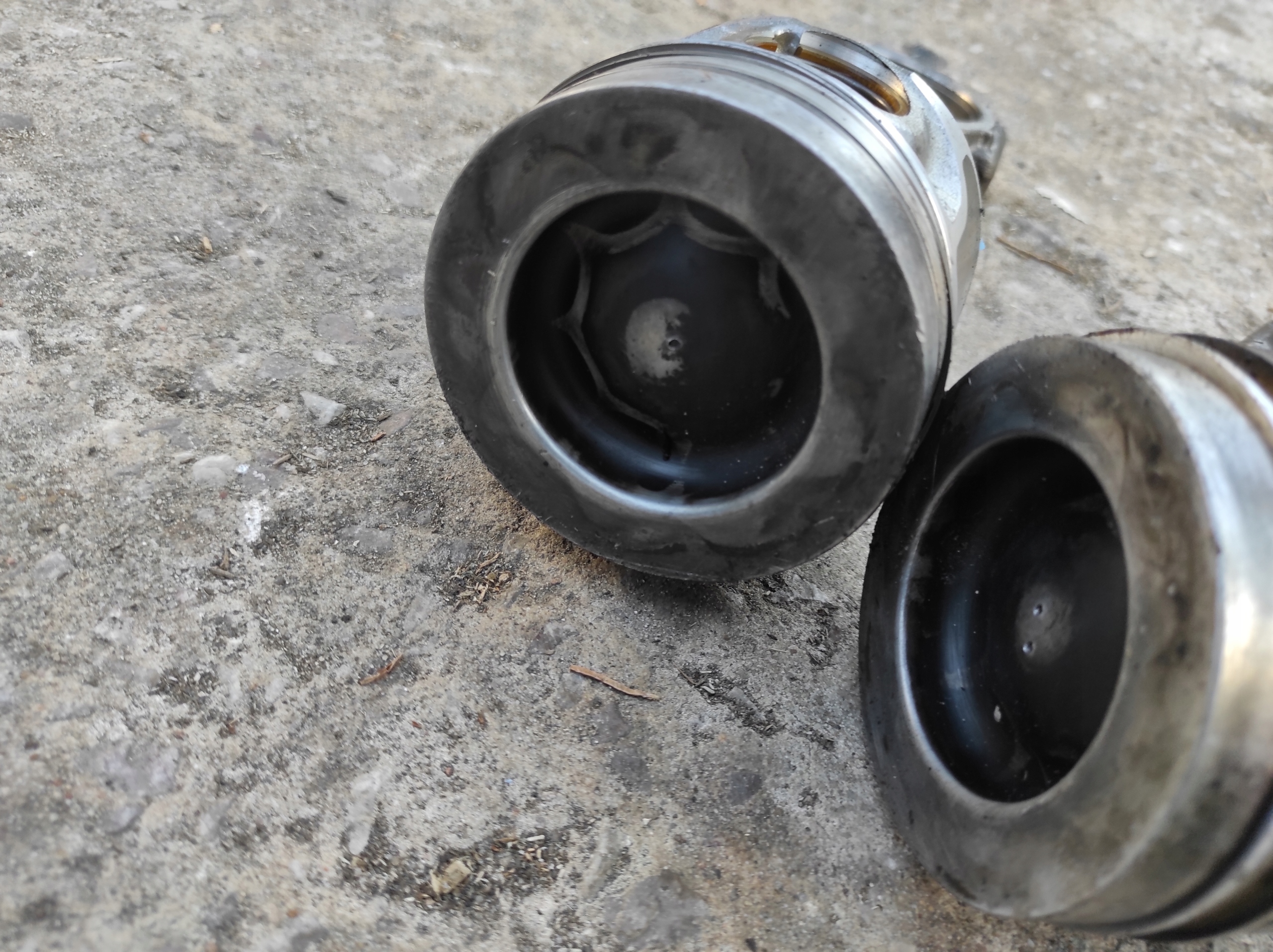 VOLKSWAGEN PASSAT B6 piston 081187HSRI