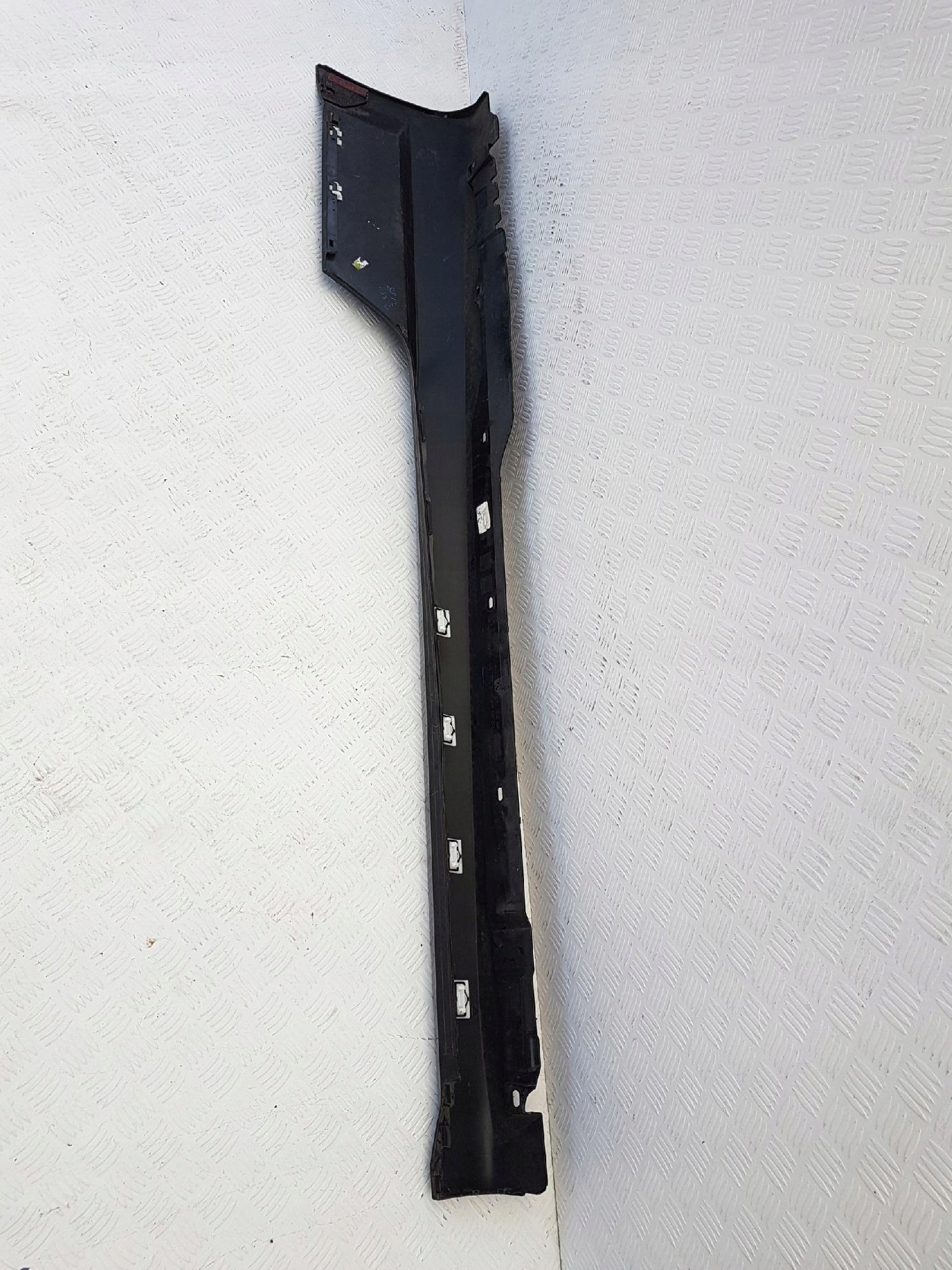 moulding threshold threshold right Audi TTS 8S0 TT S-Line
