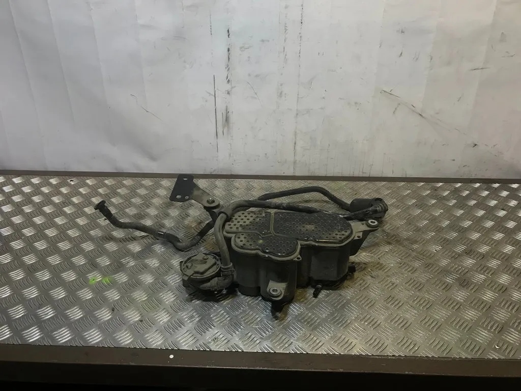 8K0906253A - Audi A6 S6 C7 4G 2013 угольный фильтр