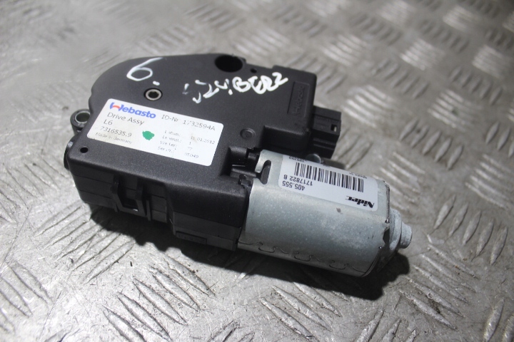 SILNICZEK SZYBERDACHU BMW 7 750I F01 LIFT Car type Passenger cars