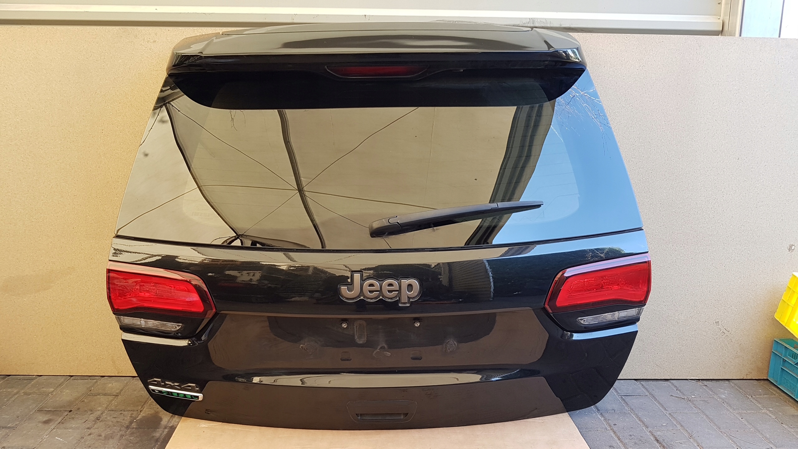 JEEP GRAND CHEROKEE WK2 14- KLAPA BAGAŻNIKA PXR