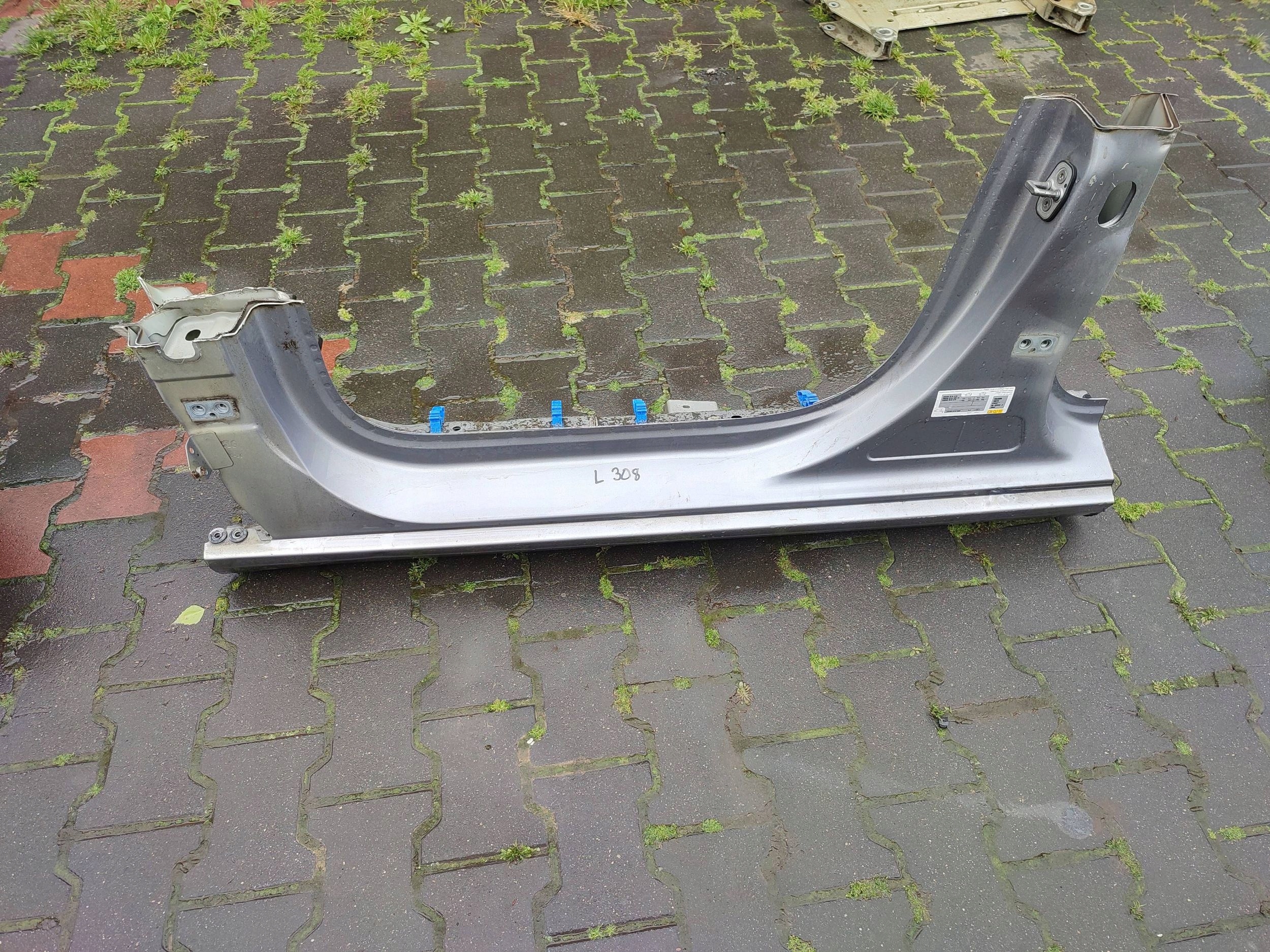 Peugeot 308 2019 left side threshold