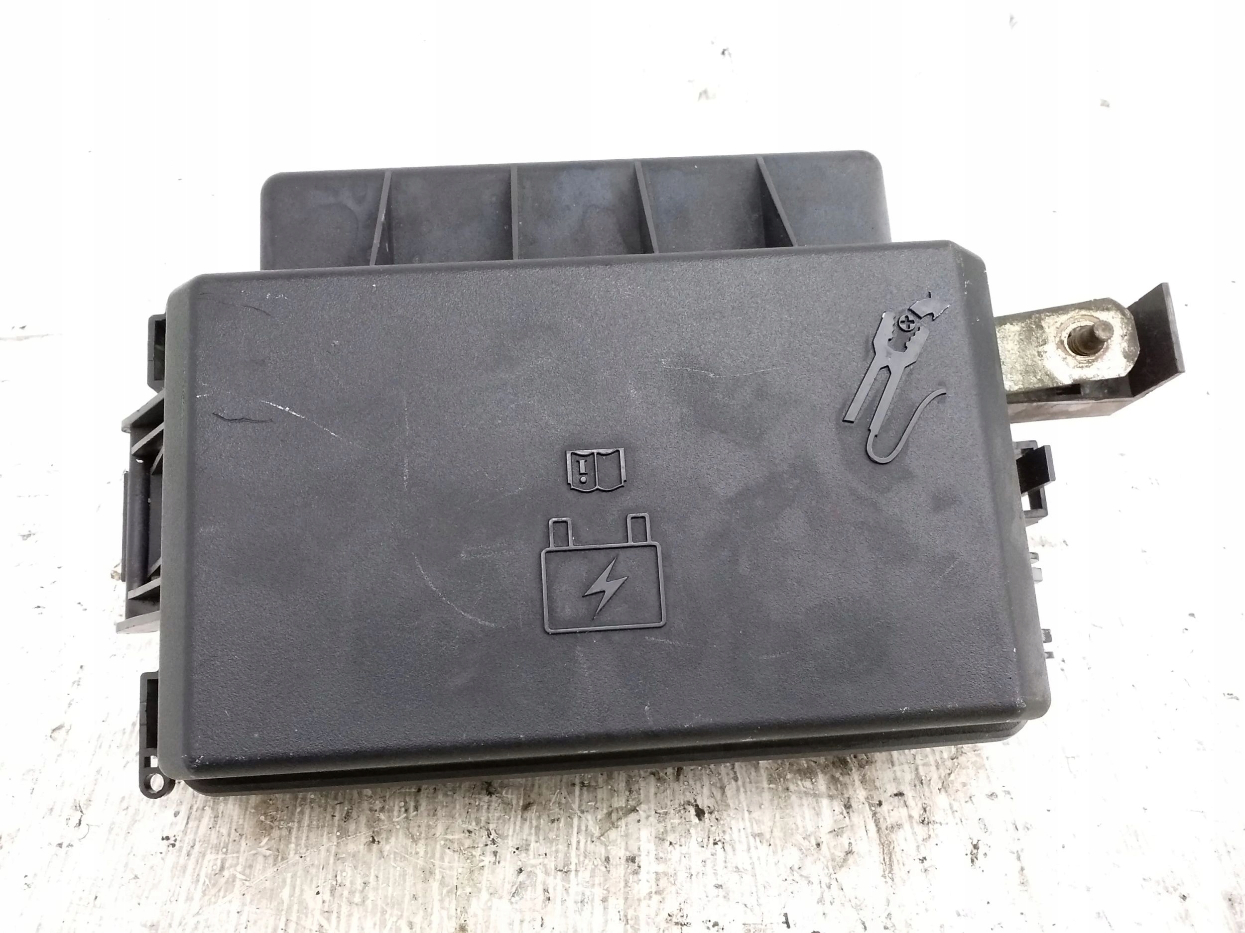 блок предохранителей CHRYSLER 300C P04692031AI 5.65л 2006