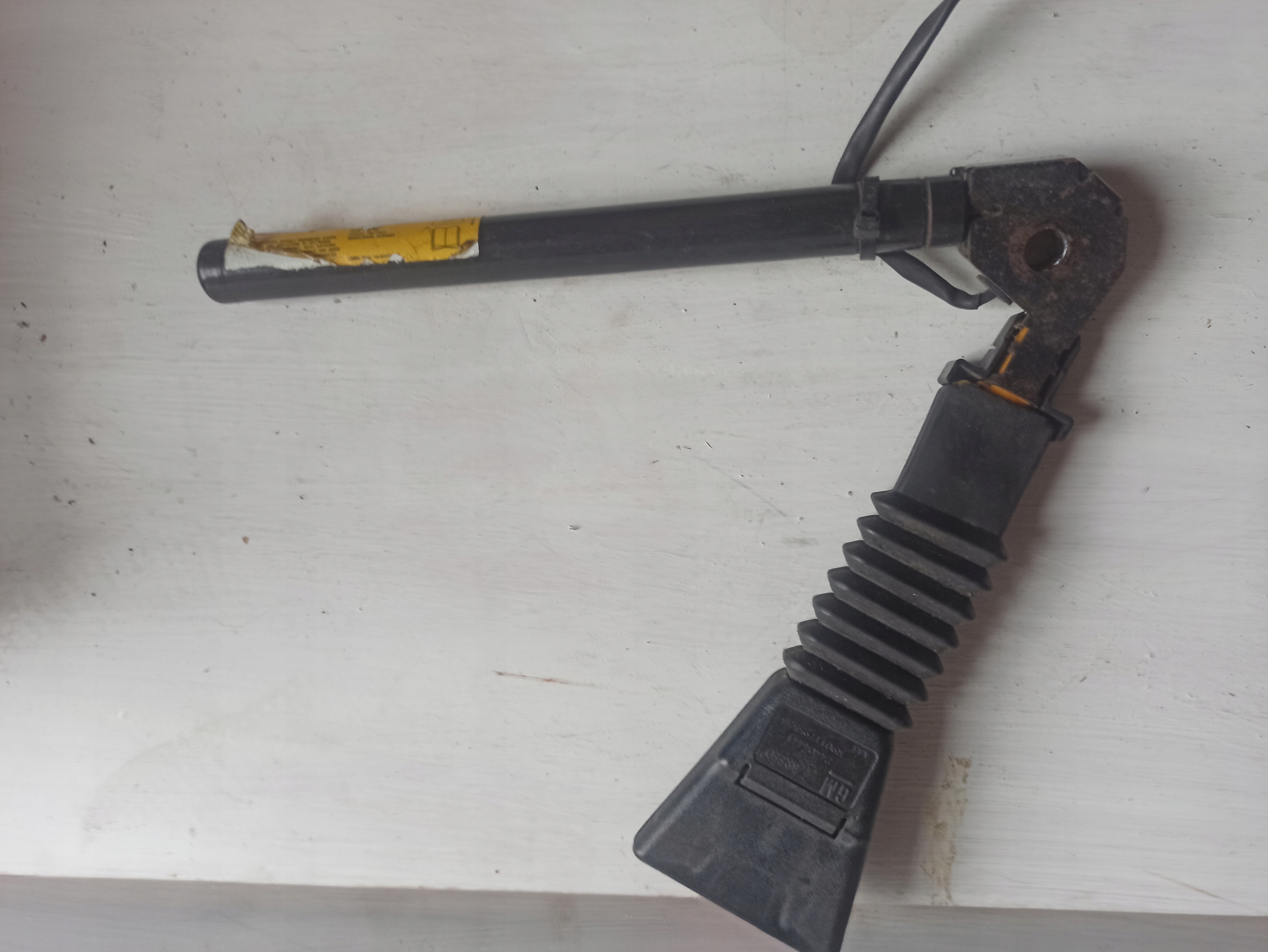 Zapiecie pasow di sicurezza OPEL 24404441 ASTRA G