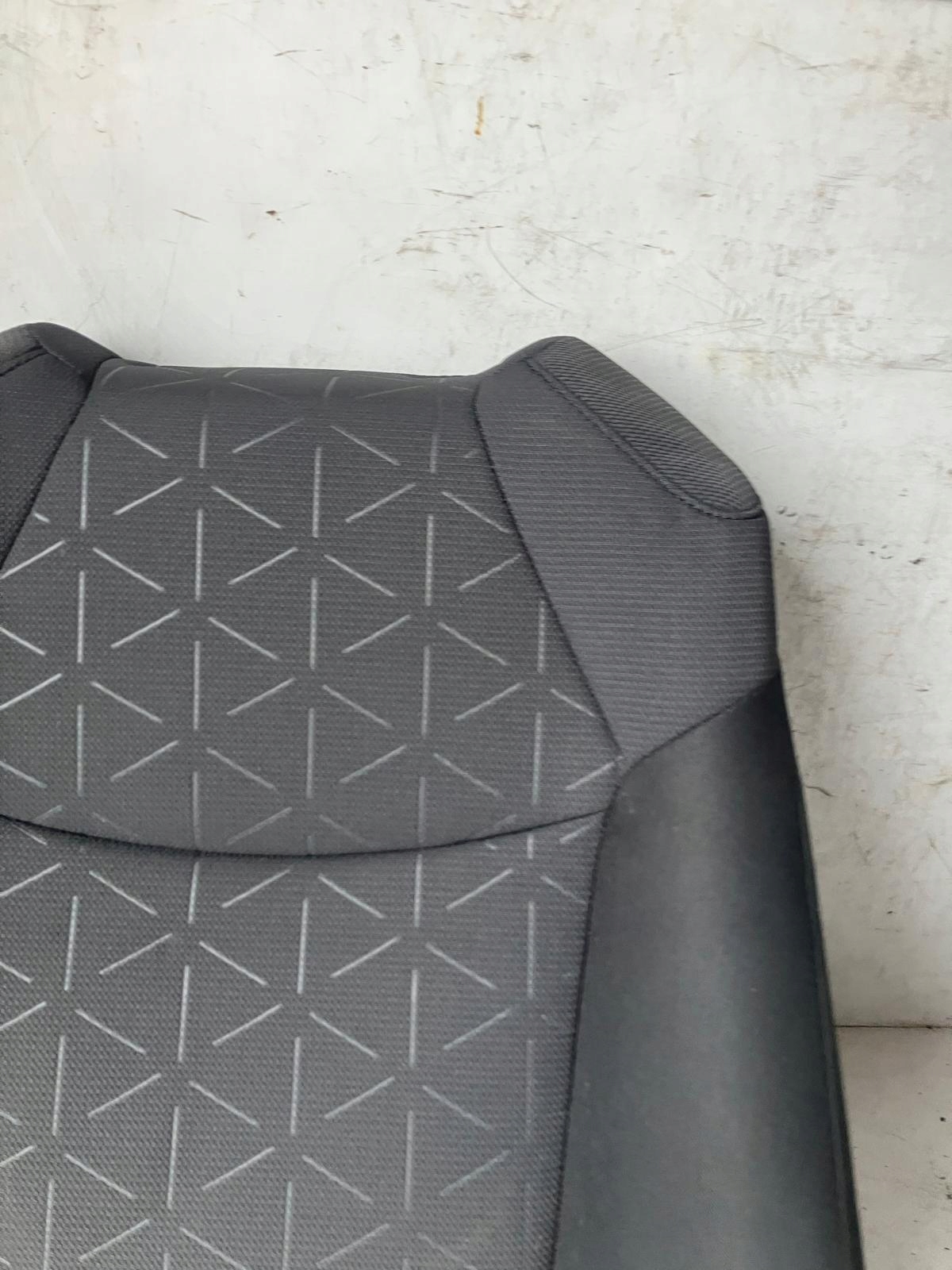 OPARCIE seat driver´s left front TOYOTA RAV4 V