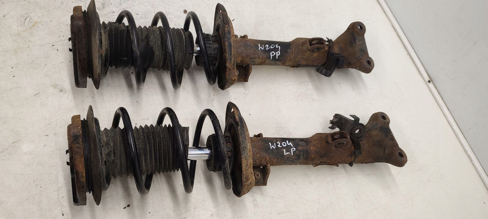 shock absorber spring front sususpension Mercedes W204 2,2 CDI
