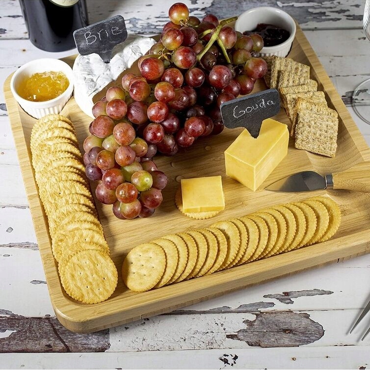 DESKA DO SERWOWANIA PRZEKĄSEK SERÓW PRZYSTAWEK WĘDLIN DREWNIANA BAMBUSOWA Linia DESKA DREWNIANA DO PRZYSTAWEK WĘDLIN
