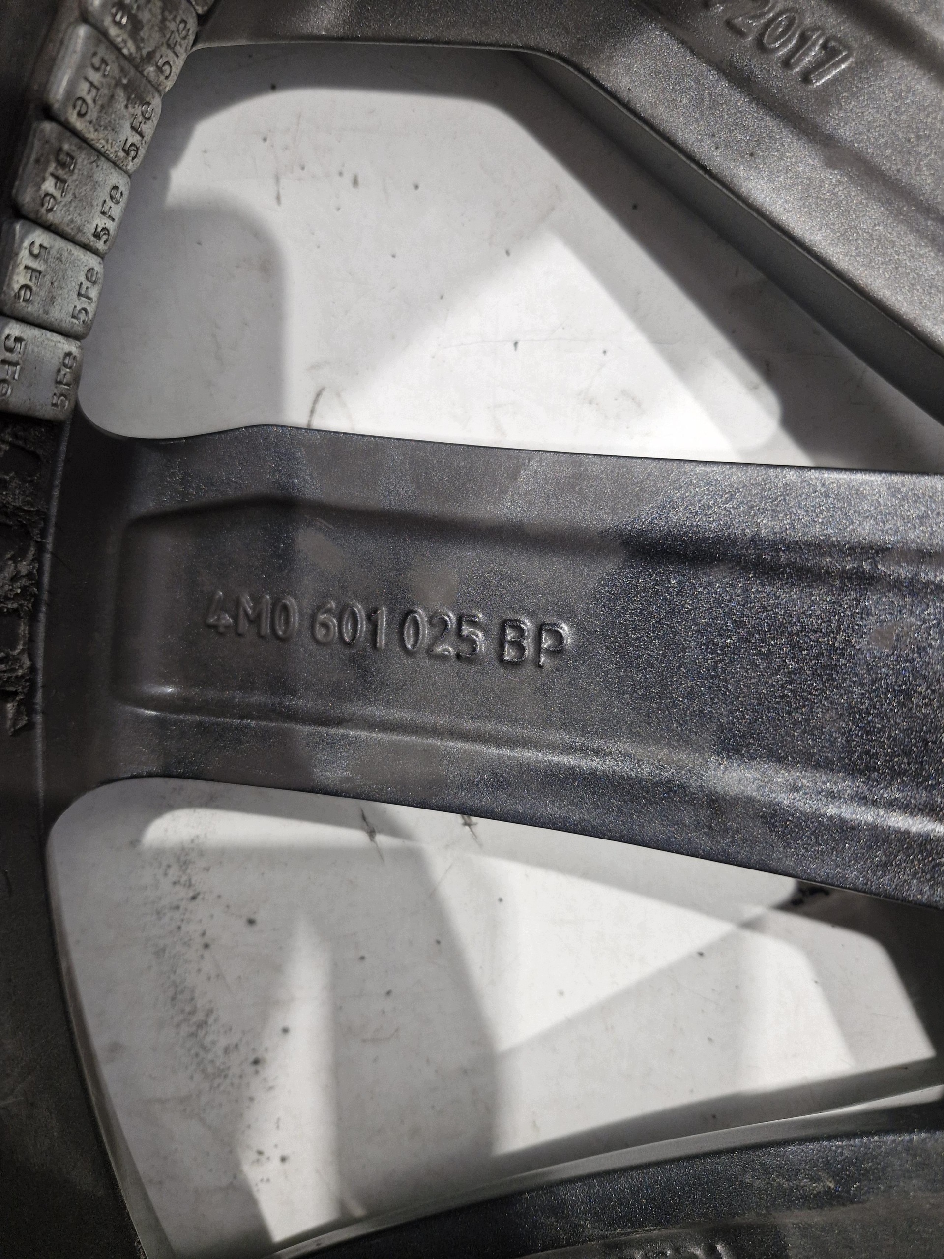 4M0601025BP disk AUDI Q7 SQ7 9,5JX21 5X112 ET 31