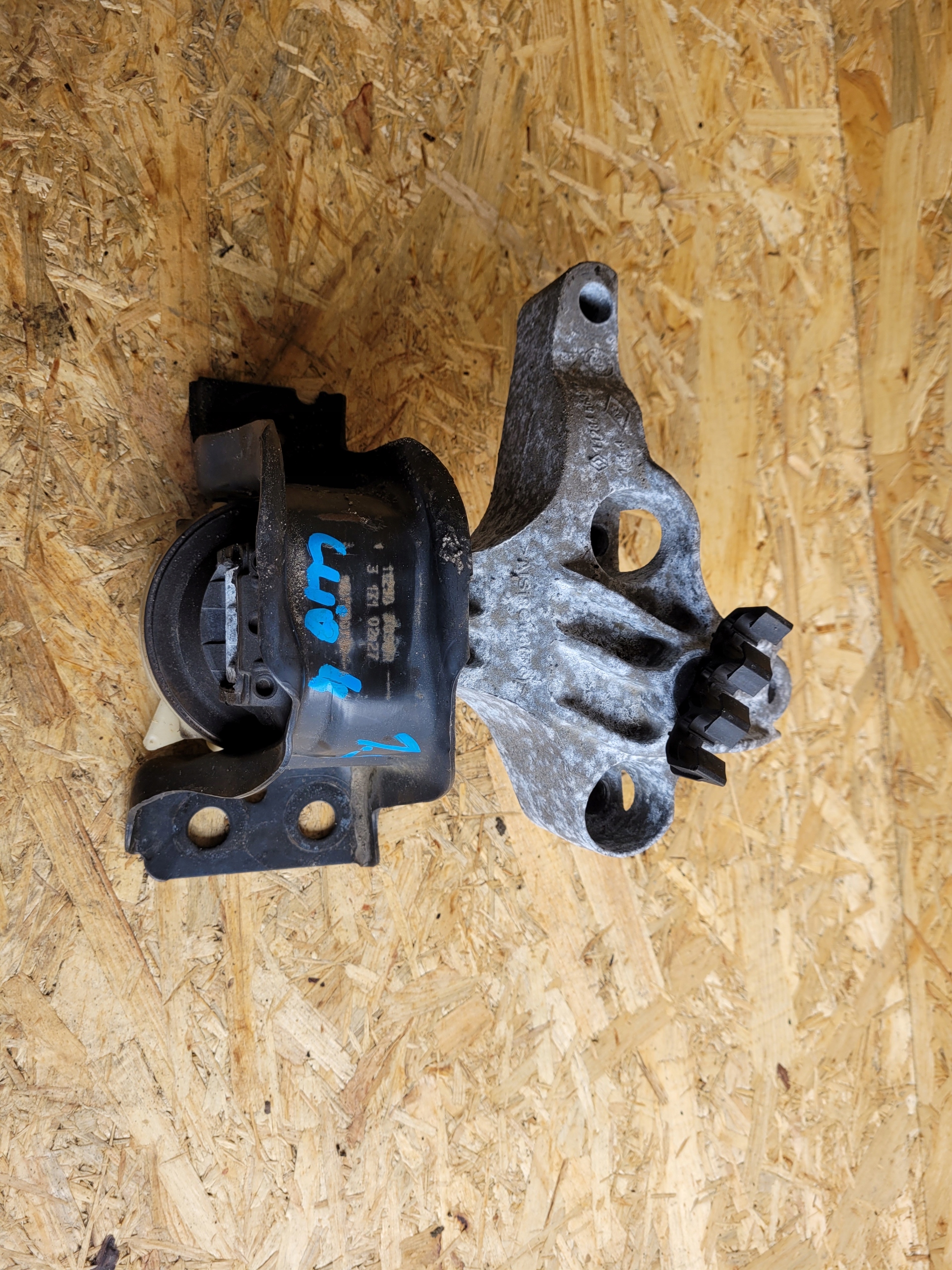 holder engine mount RENAULT CLIO IV 1.5
