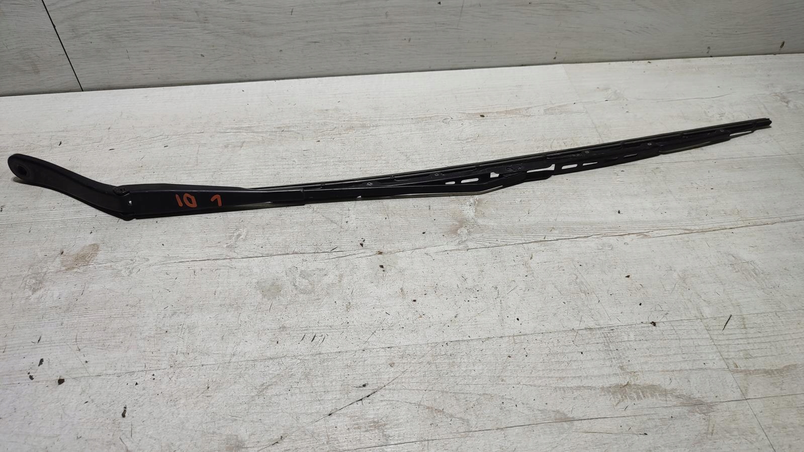 wiper arm left Dacia Duster and Lift 14r