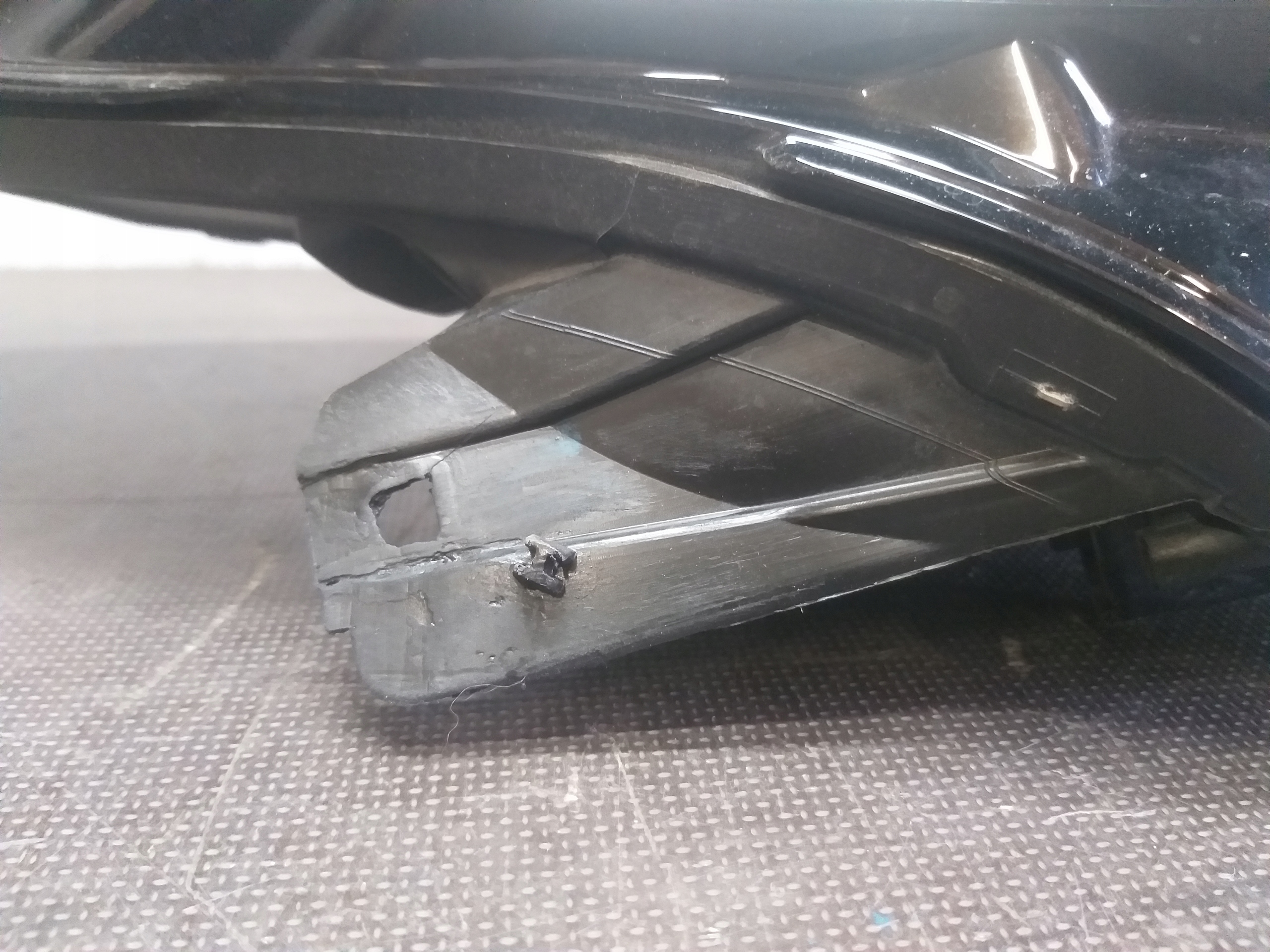 LIGHT FRONT RIGHT OPEL CORSA E 13381336