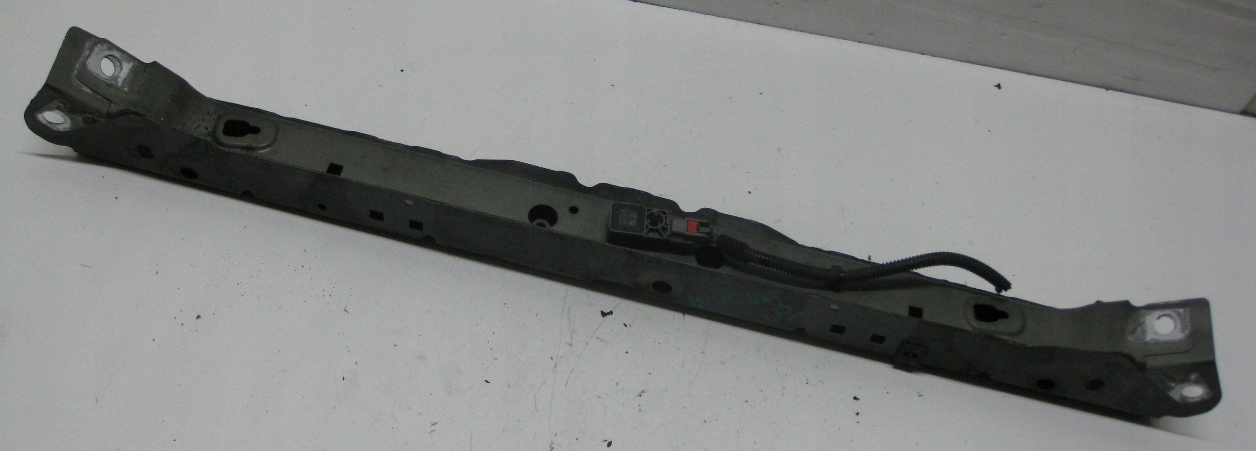 OPEL INSIGNIA A support panel for radiators upper central impact sensor 13502340