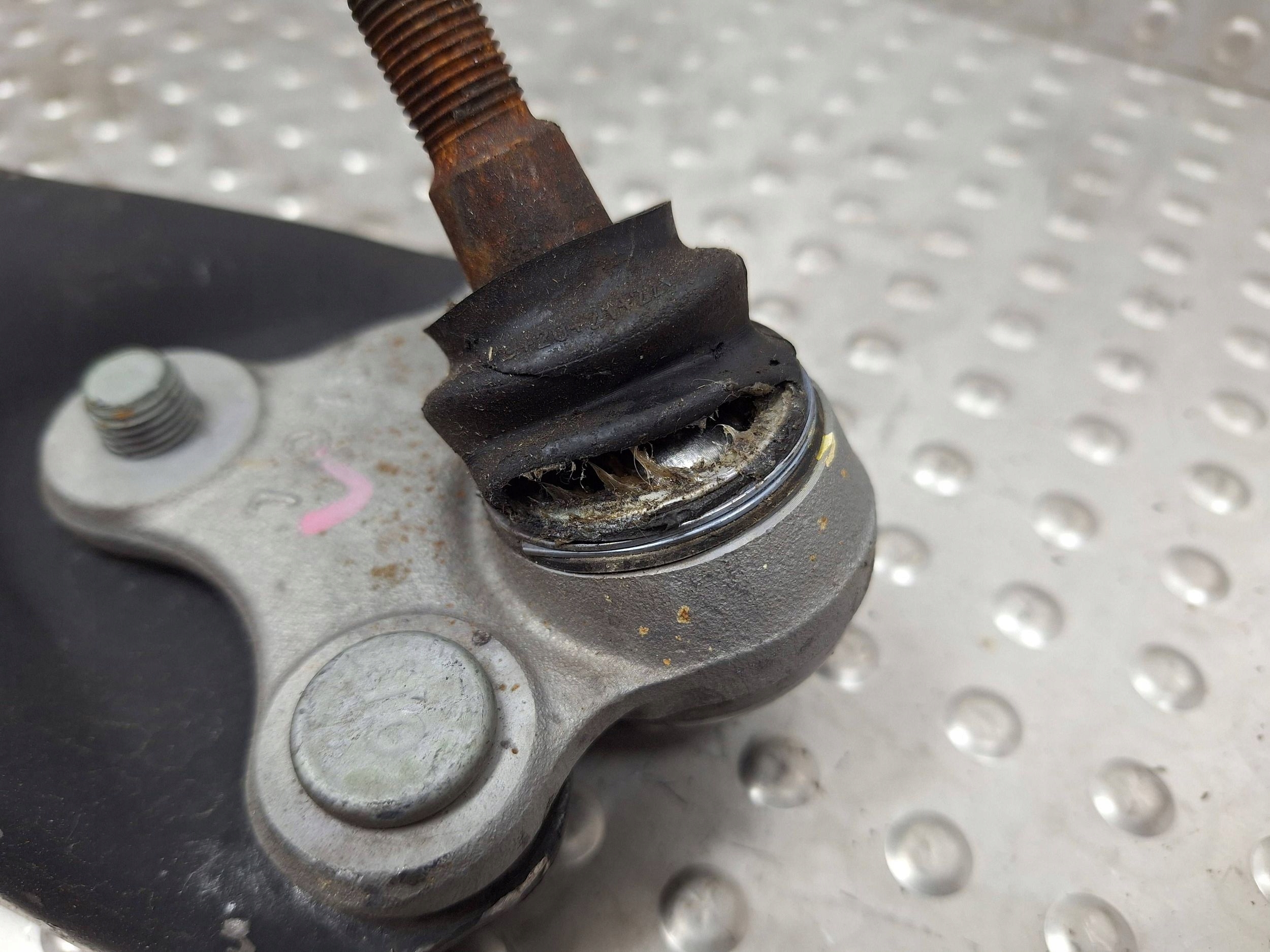 arm left front HYUNDAI KONA 17-23 54500J9000