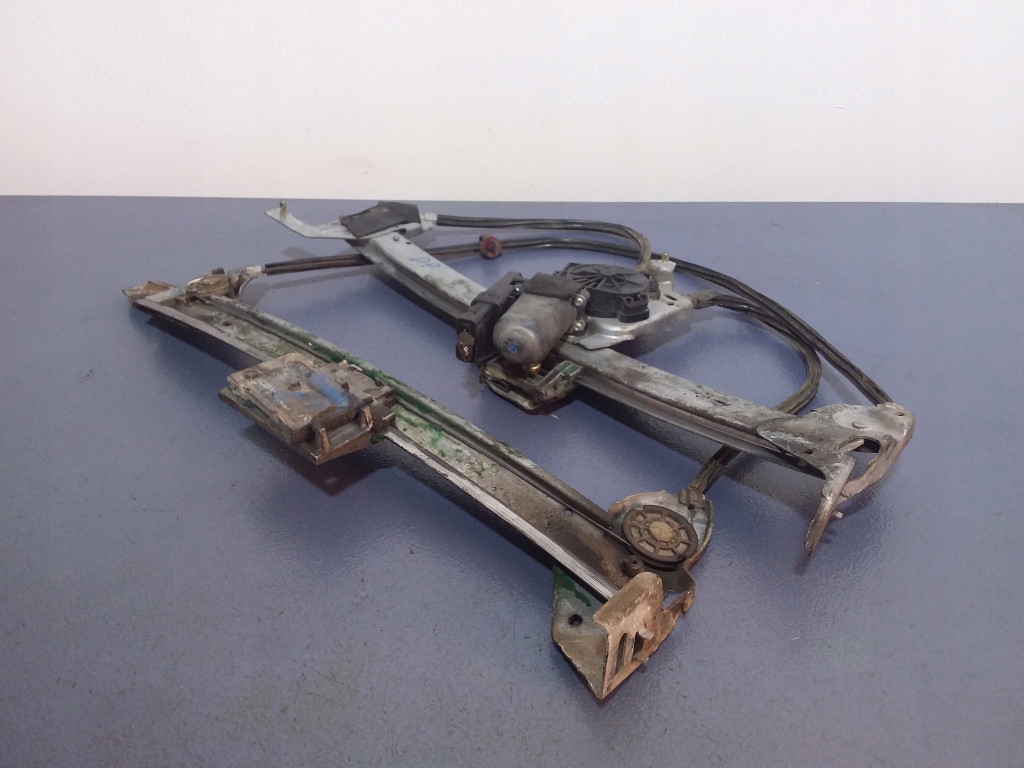 RENAULT MEGANE II CC PODNOŚNIK SZYBY PRZÓD PRAWY SILNICZEK MODUŁ 117812B