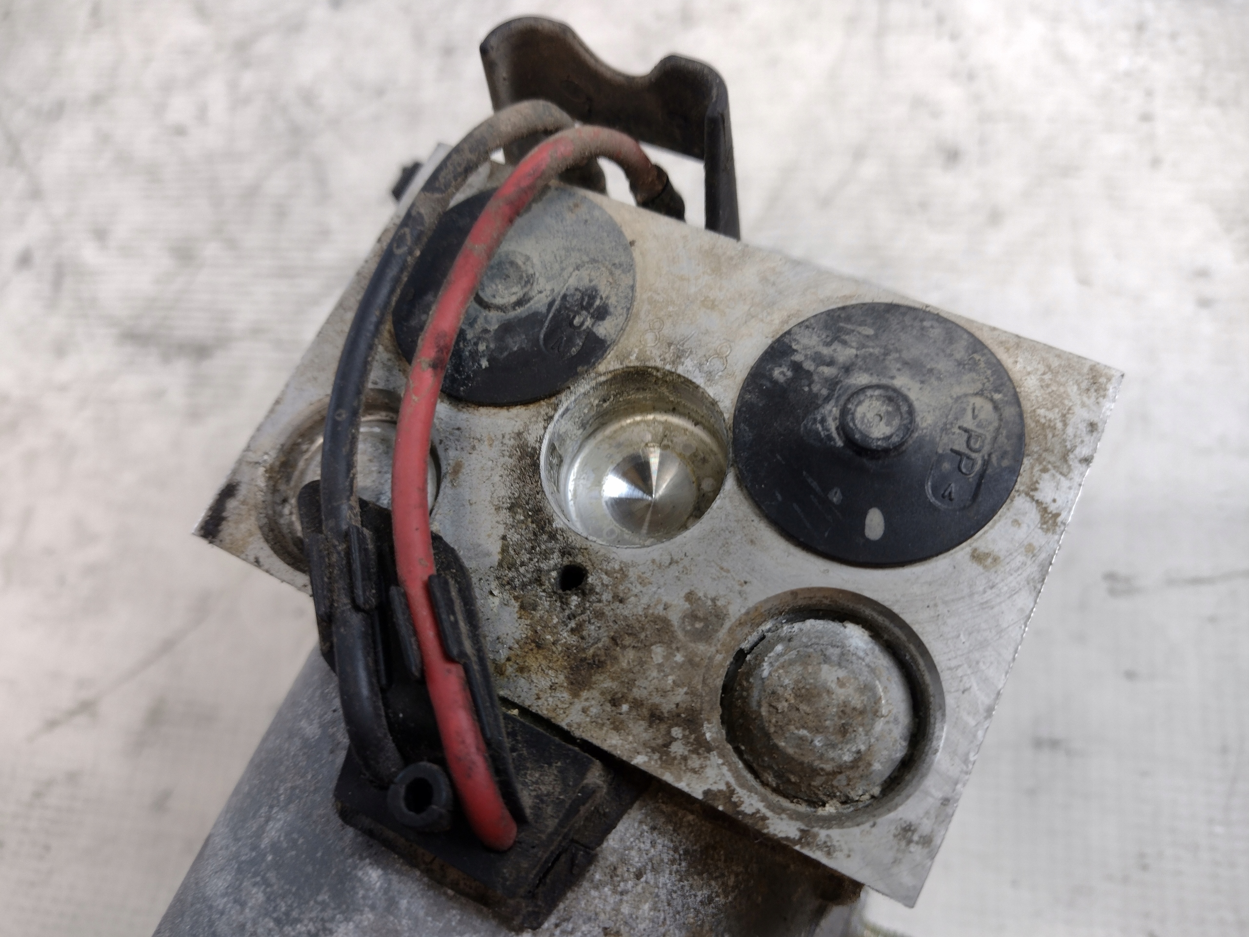 Pompa ABS Audi A6 C5 2,8B 8E0614111T