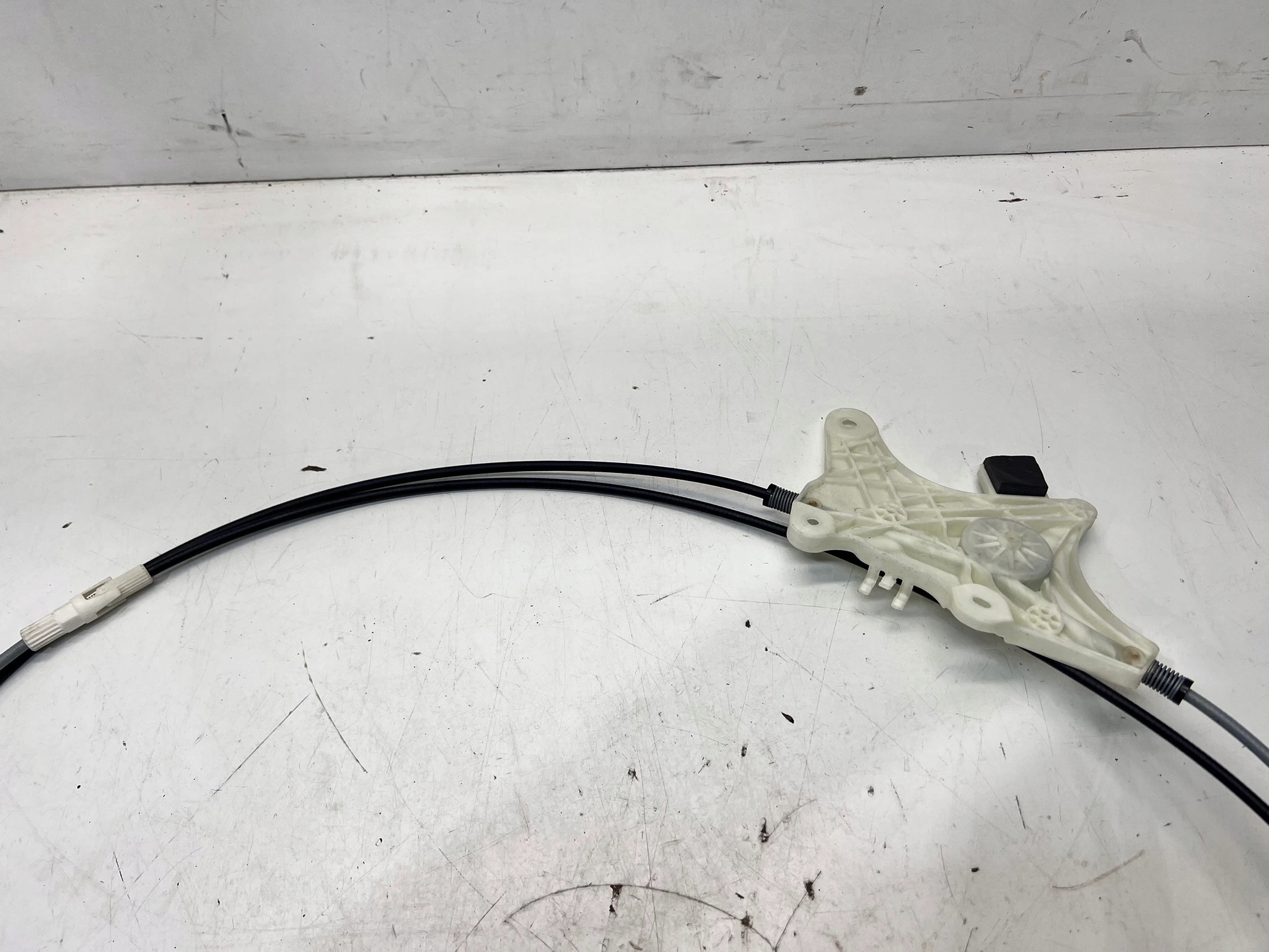 Mécanisme EL. du capot AUDI A4 B9 006492209C