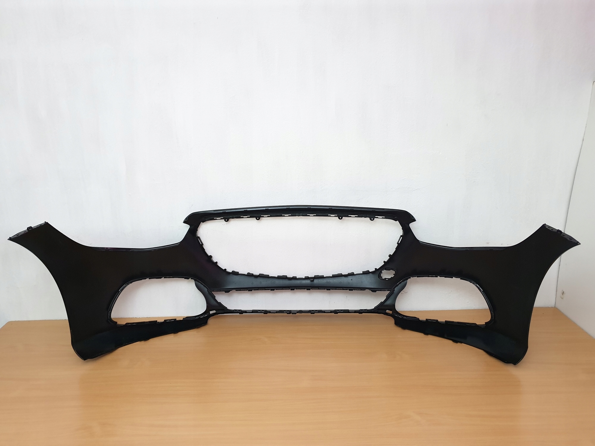 MERCEDES MAYBACH 223 20-21 ROK bumper front new I341