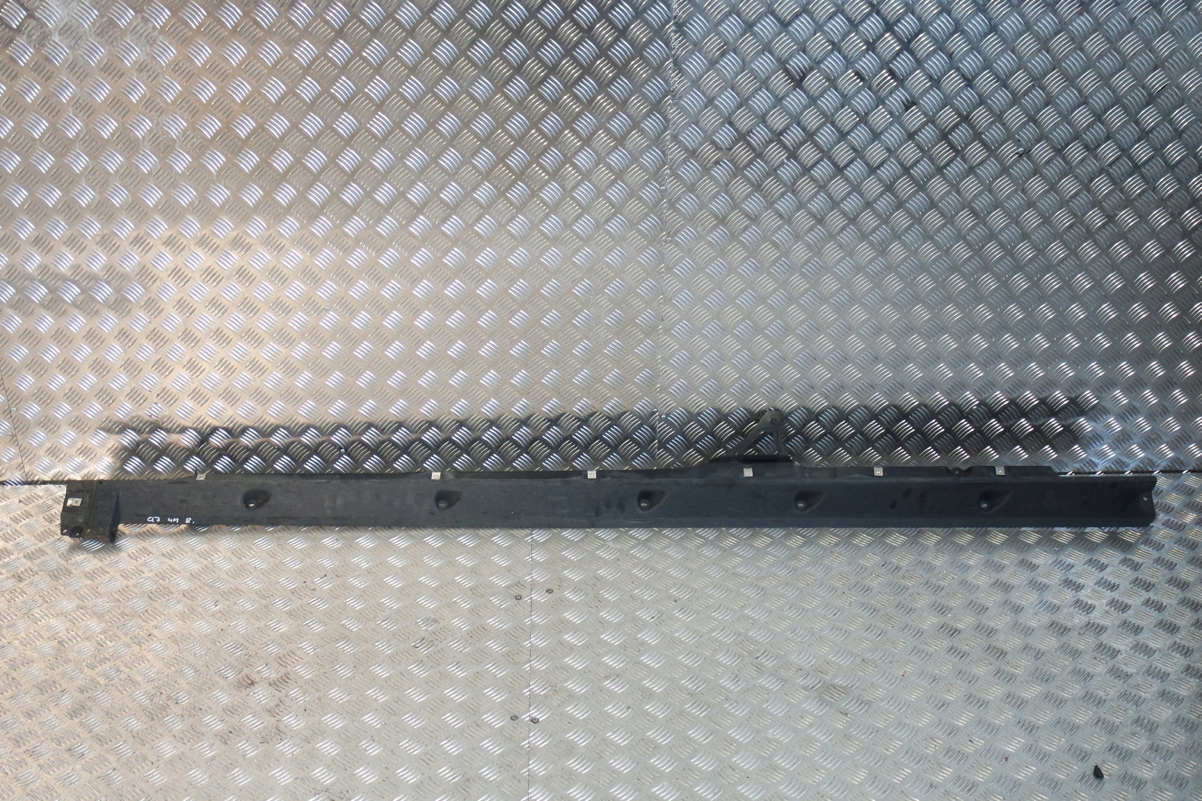 LISTWA PROGOWA PRAWA AUDI Q7 4M 4M0825212F