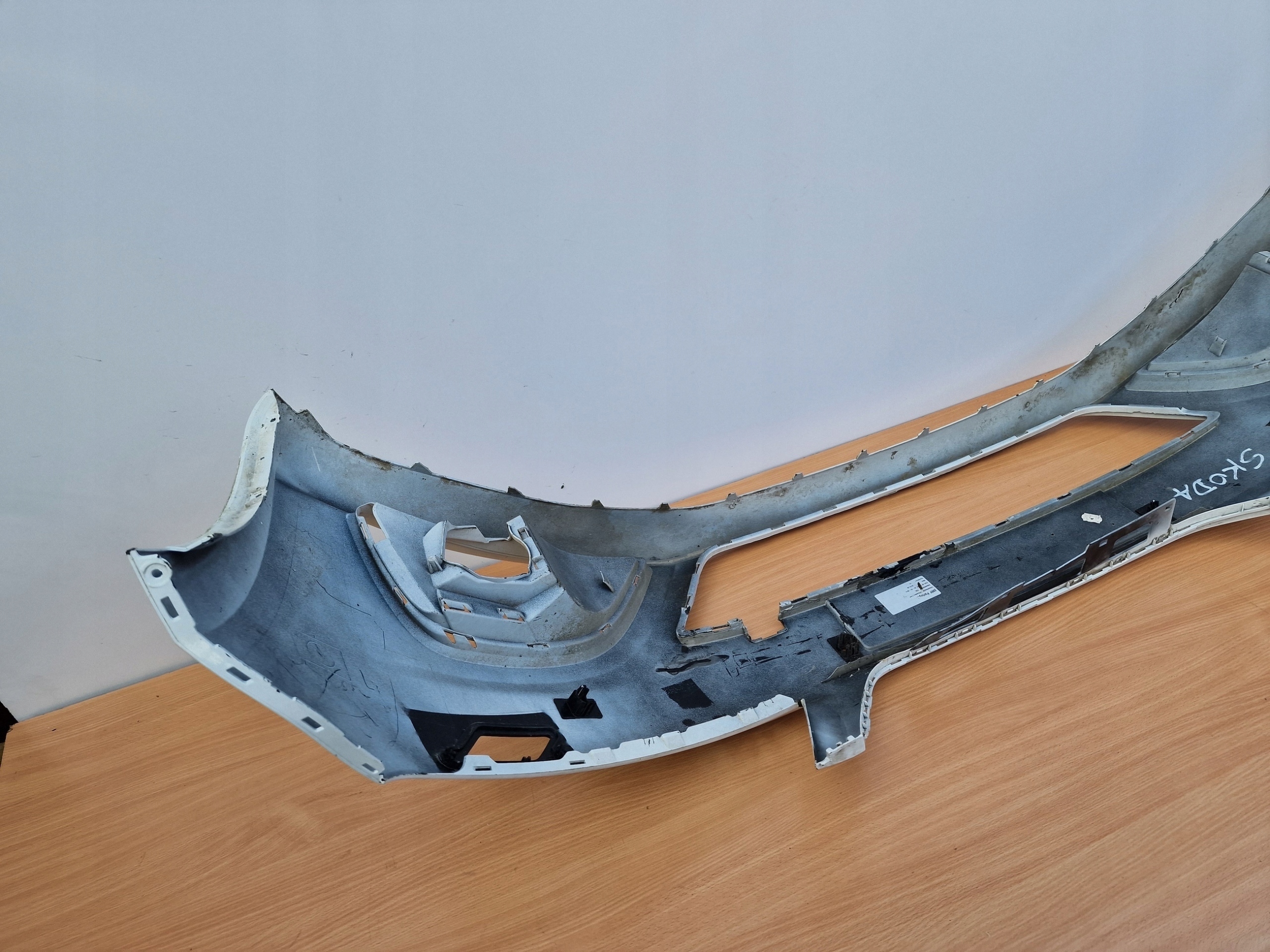 SEAT ALHAMBRA II bumper front 7N5 washers and PDC