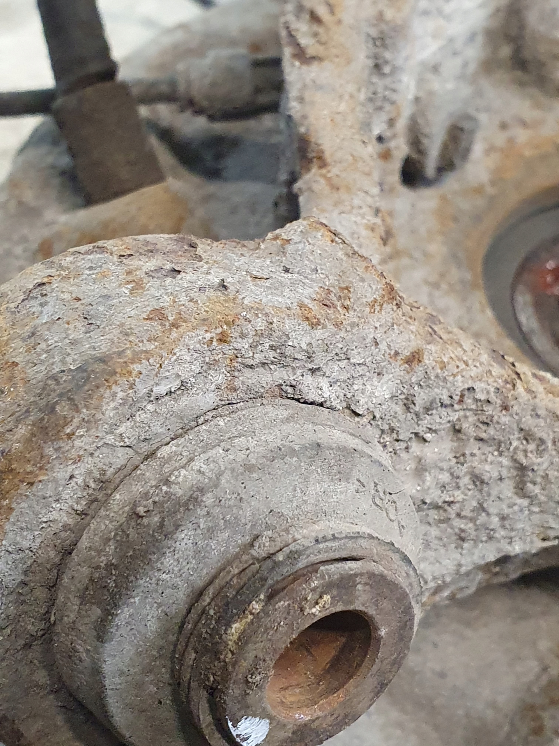 Petit bras Moyeu support broche Axe moyeu BEBEN Gauche Arrière BMW E36 316i Berline