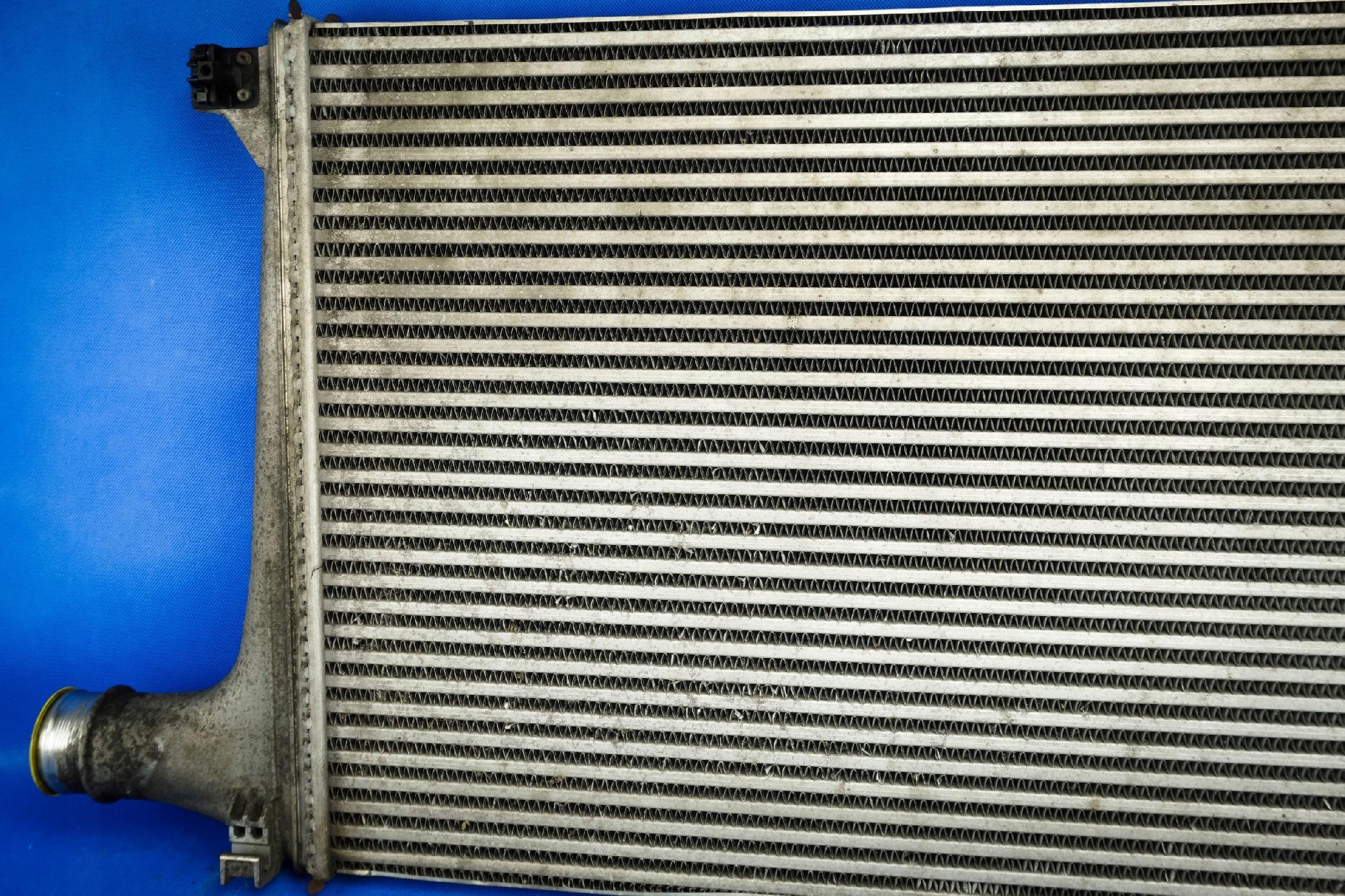 intercooler radiator Audi Q7 4M 4M0145805D 3.0TDI
