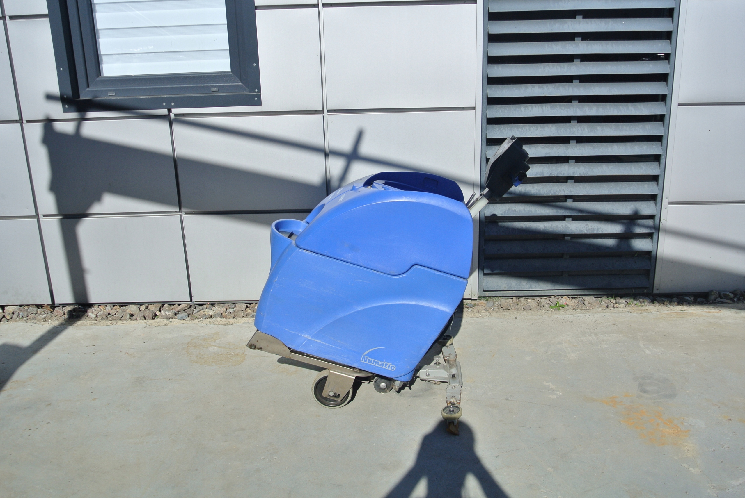 MYJKA SZOROWARKA AUTOMAT MYJĄCY NUMATIC TTB3450