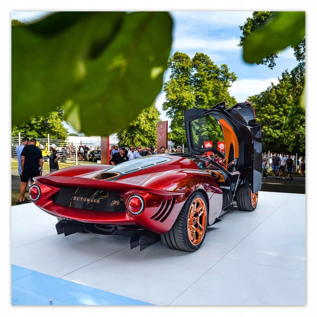 Plakáty 140x140 Detomaso Auto