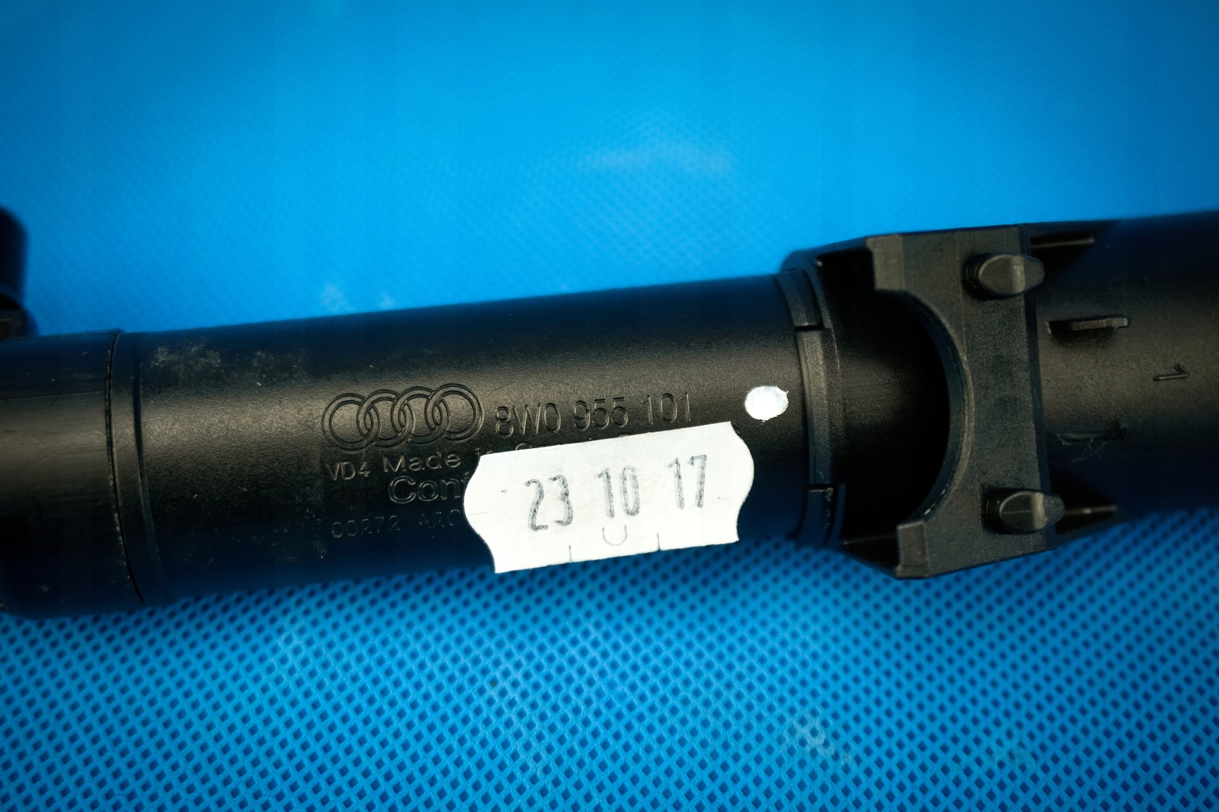 washer reflektora left Audi A4 8W 8W0955101