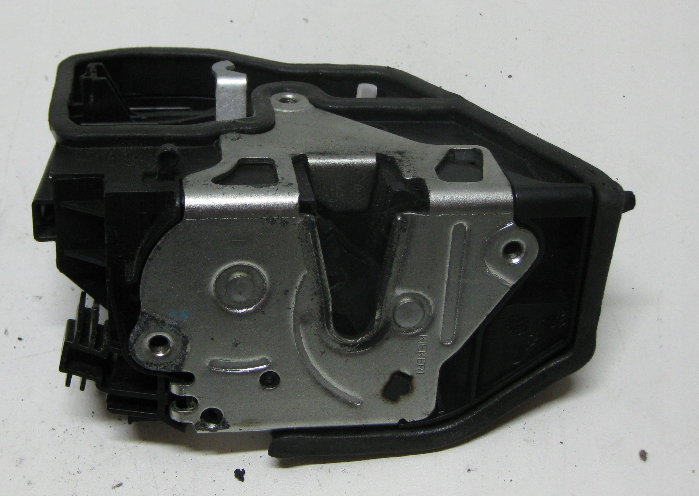 BMW E87 08R lock door right rear part 5 PIN 7202148