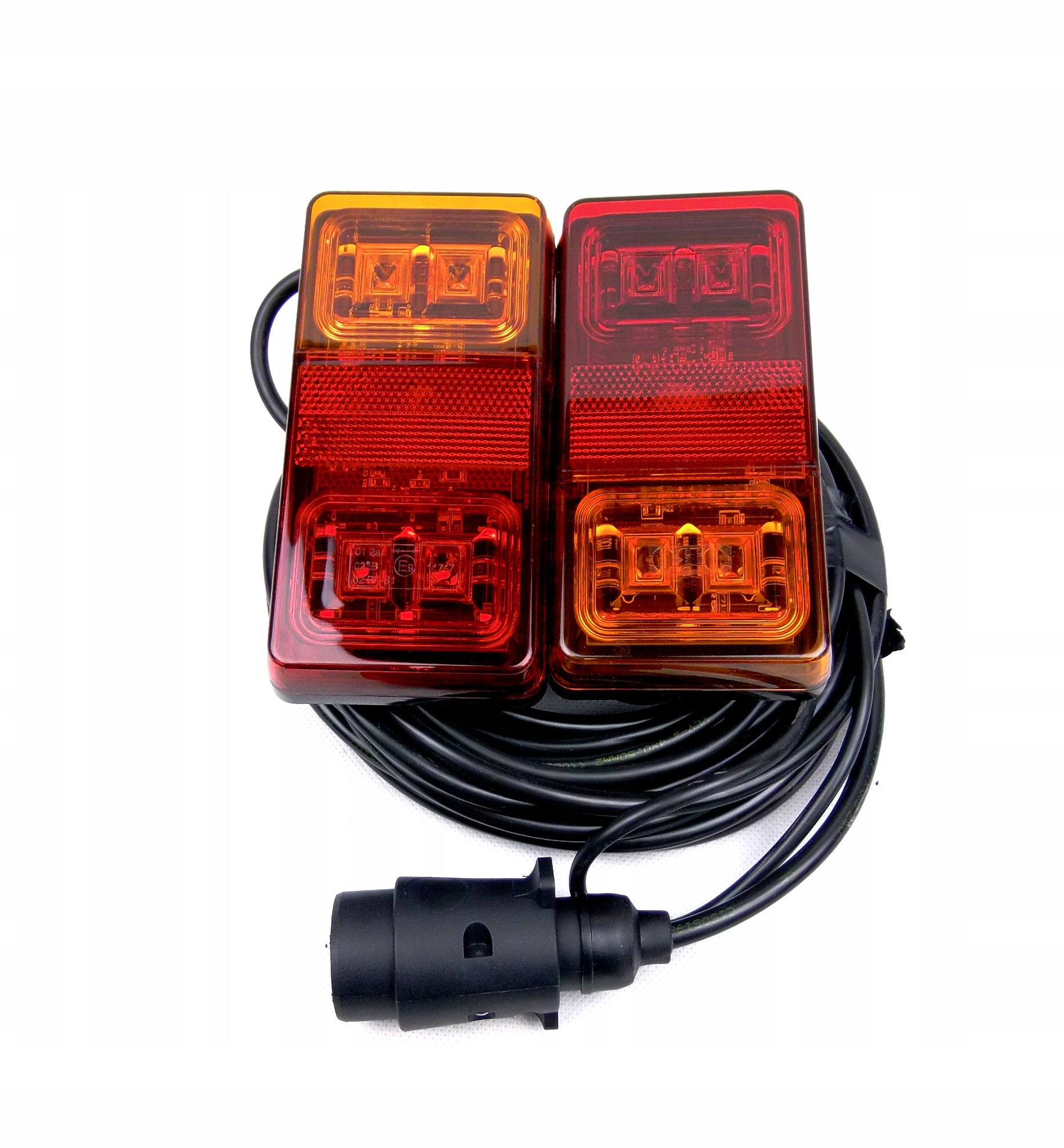 КОМПЛЕКТ СВІТЛОДІОДНИХ ЗАДНІХ ЛІХТАРІВ ПРИЧЕПА 7 PIN 6M
