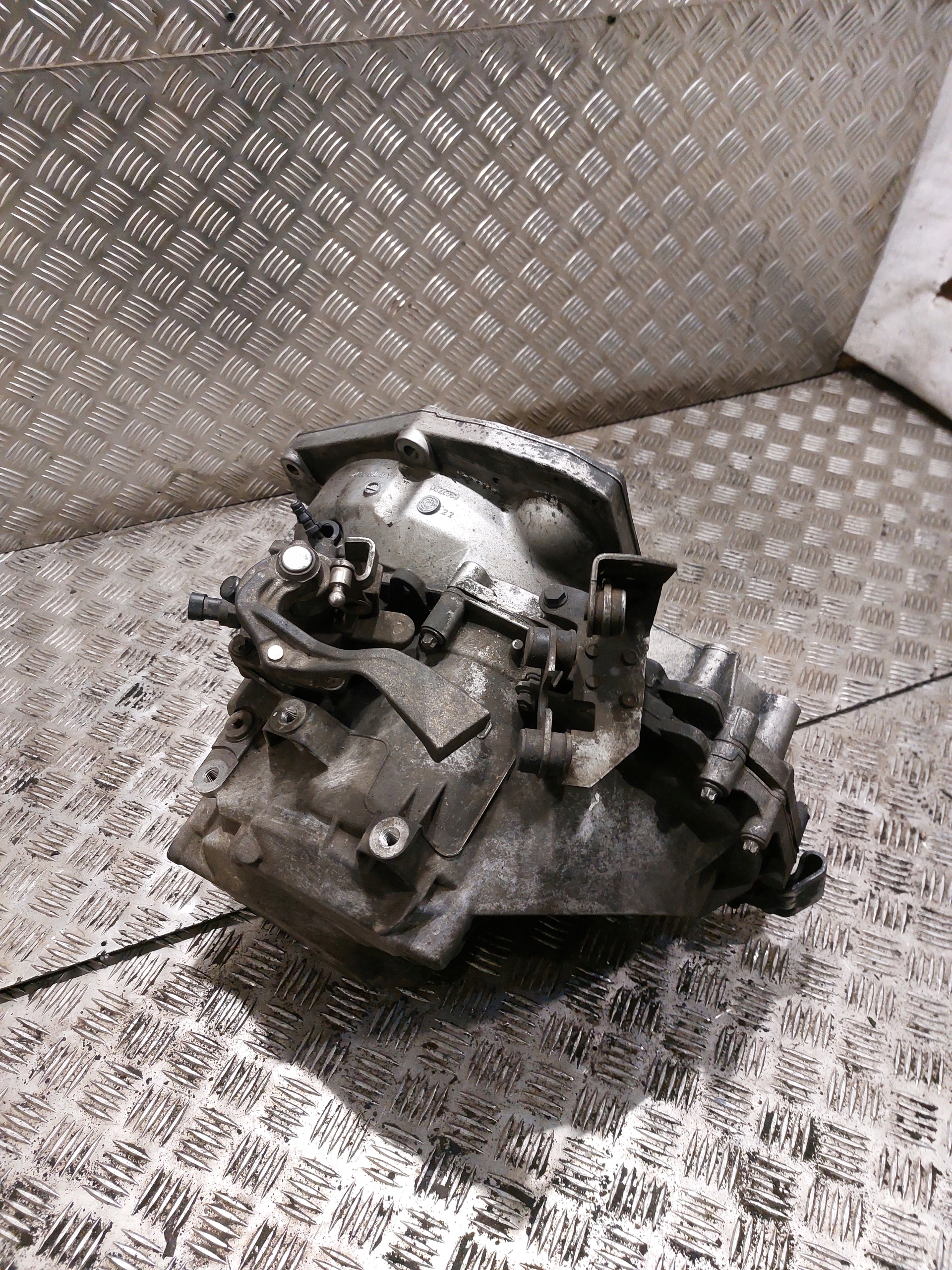 Getriebe OPEL SIGNUM 1.9CDTI F40