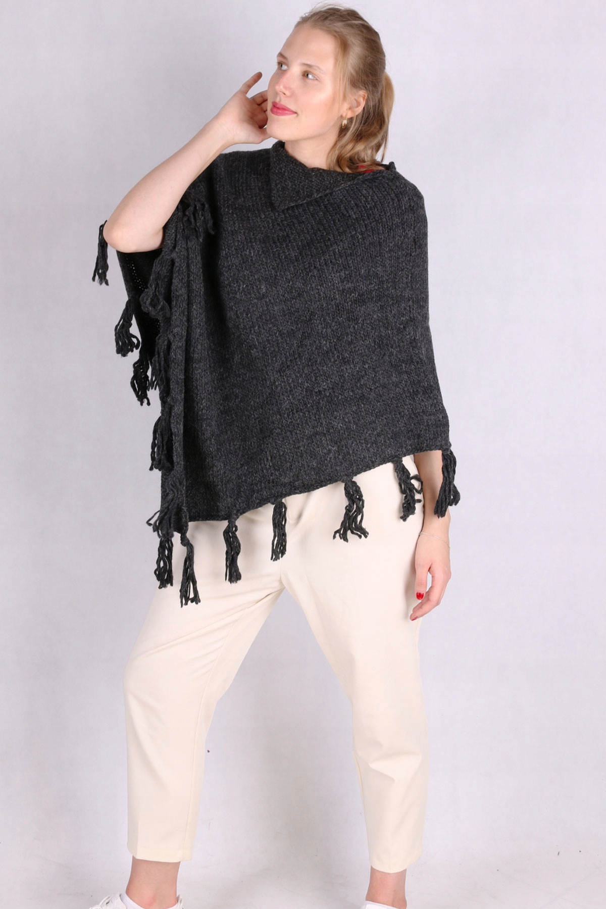 

Szare ponczo eleganckie, idealny prezent