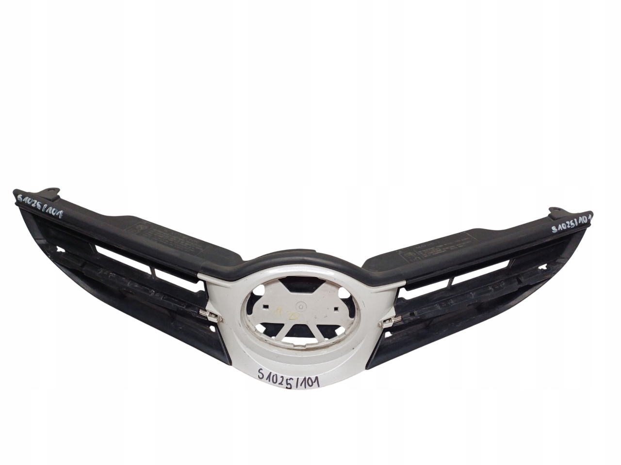 TOYOTA AURIS 2 II 12- GRILL GRIL ATRAPA 5311402260