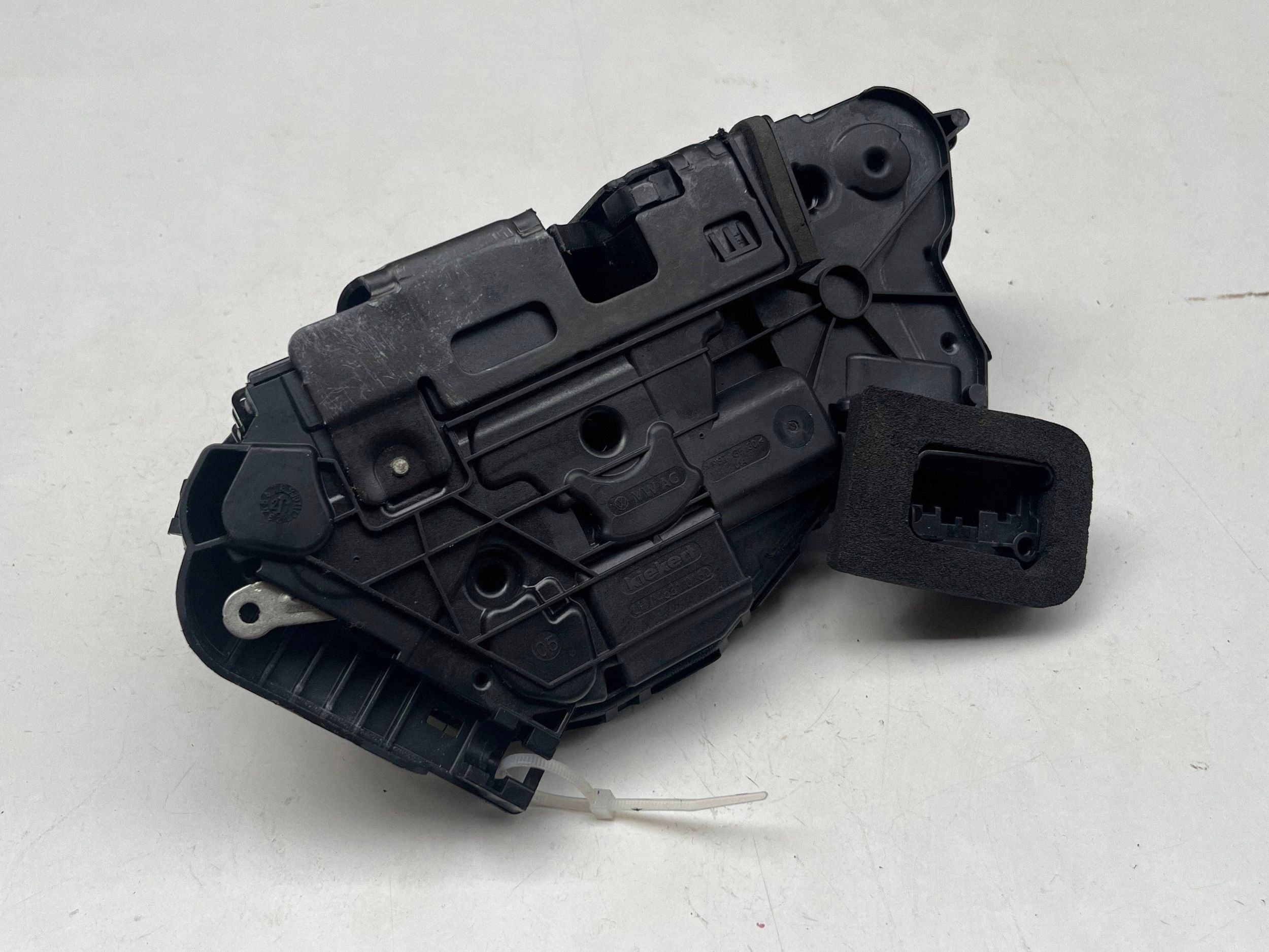 VOLKSWAGEN SEAT SKODA lock door left front 5TB837015C @M