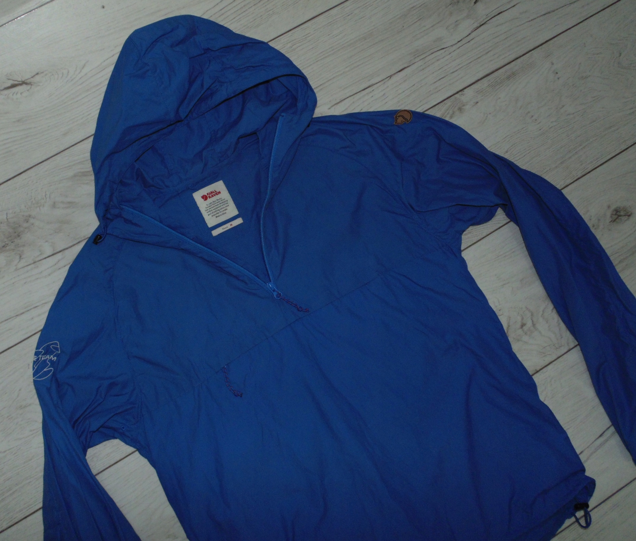 FJALLRAVEN KURTKA MĘSKA WIATRÓWKA r. M / L Marka Fjällräven